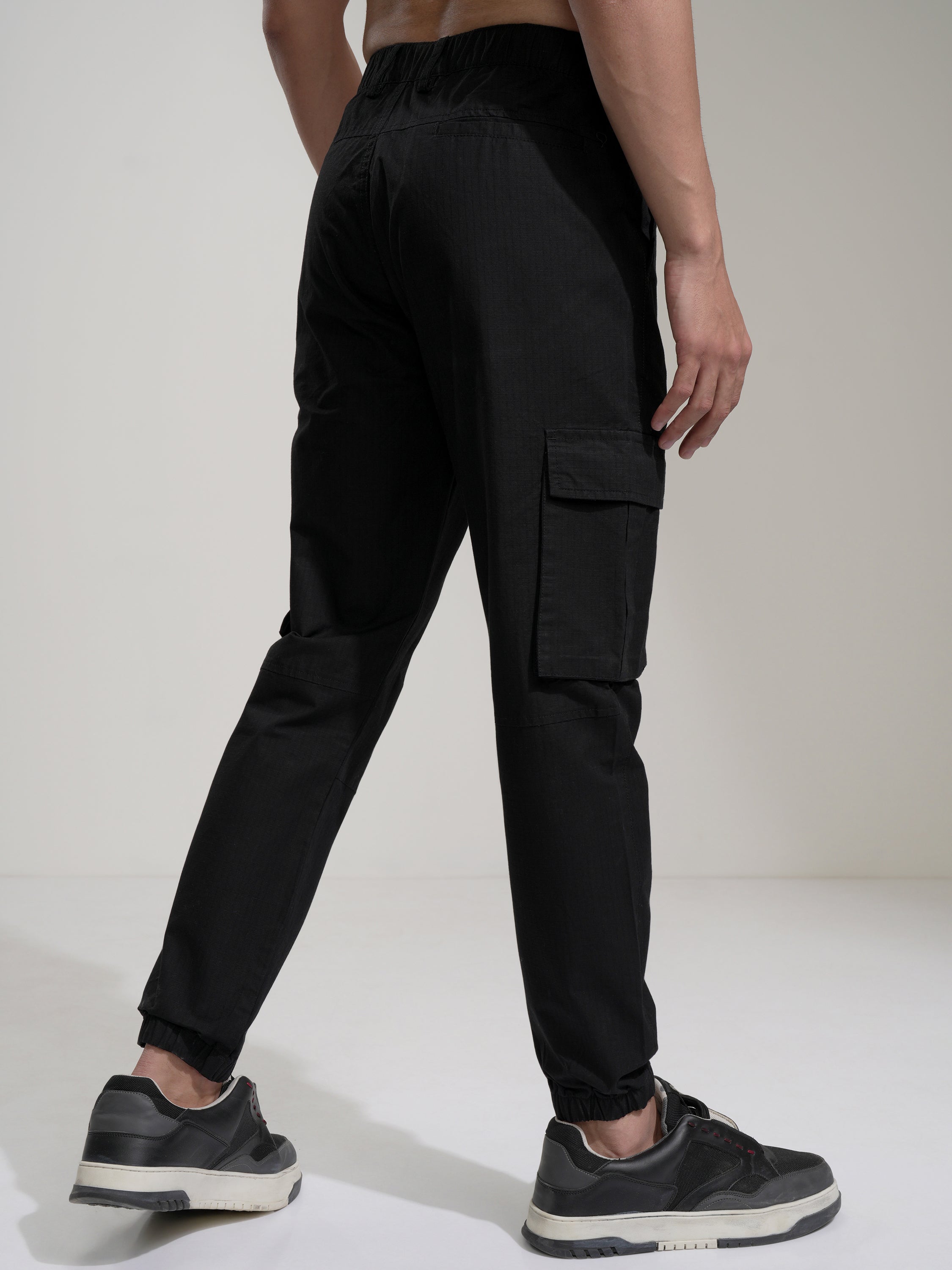 Highlander Men Black Slim Fit Solid Joggers - Black - Image 3
