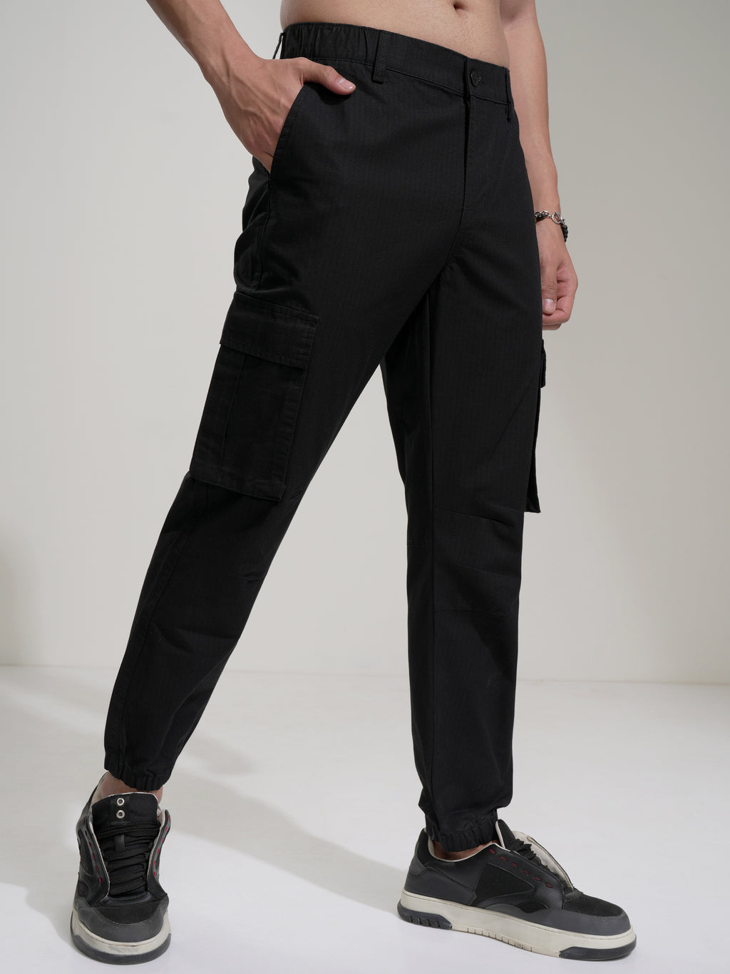 Highlander Men Black Slim Fit Solid Joggers - Black - Image 6