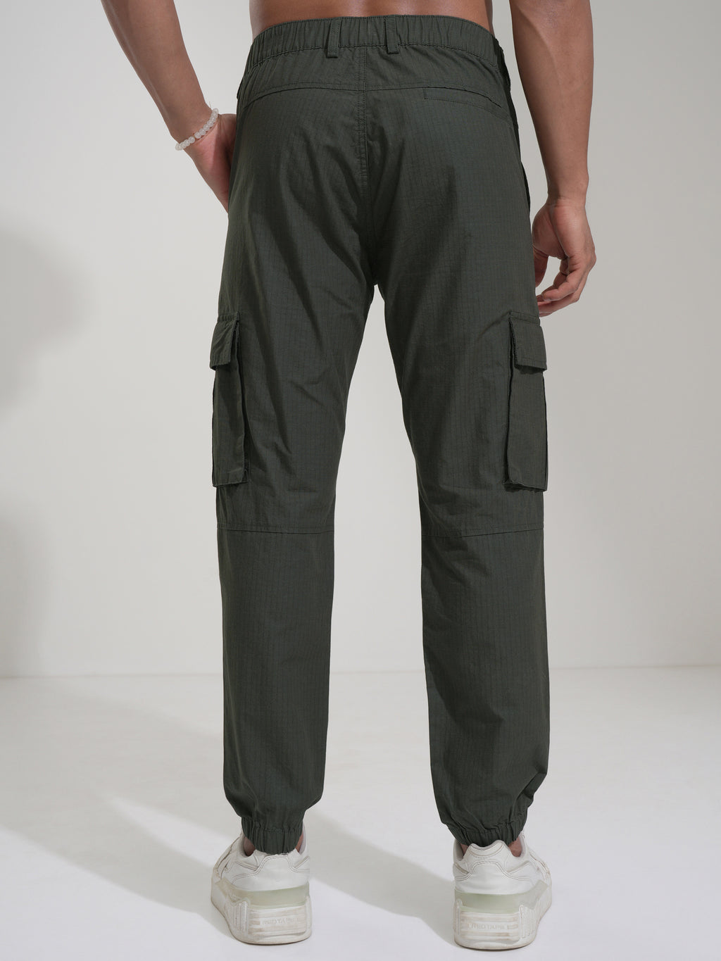 Highlander Men Green Slim Fit Solid Joggers - Green - Image 3