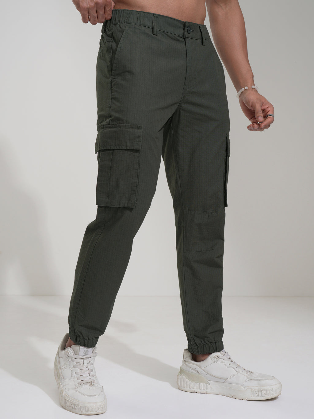 Highlander Men Green Slim Fit Solid Joggers - Green - Image 6