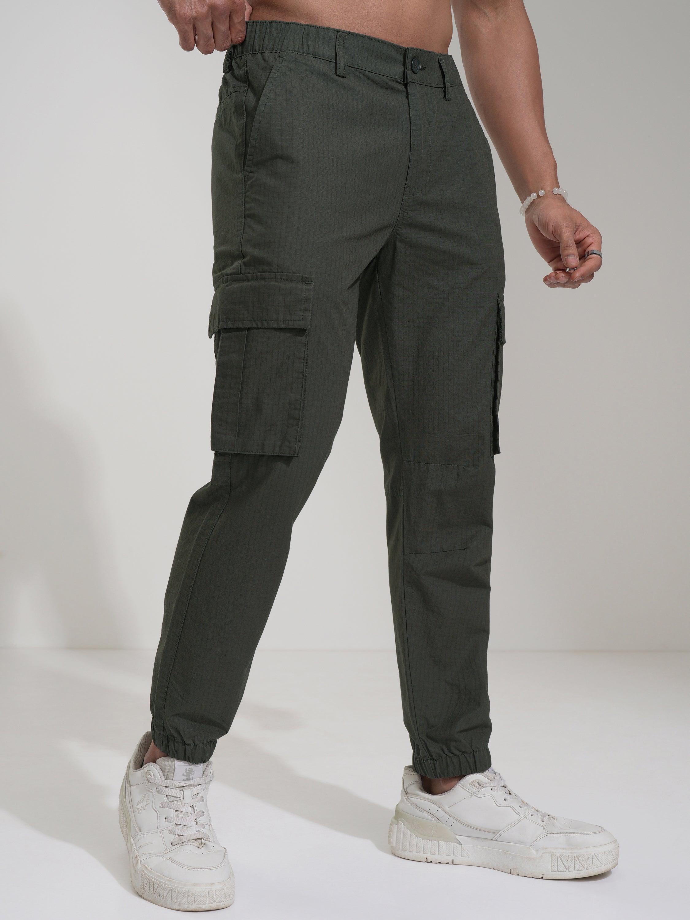 Highlander Men Green Slim Fit Solid Joggers - Green - Image 6