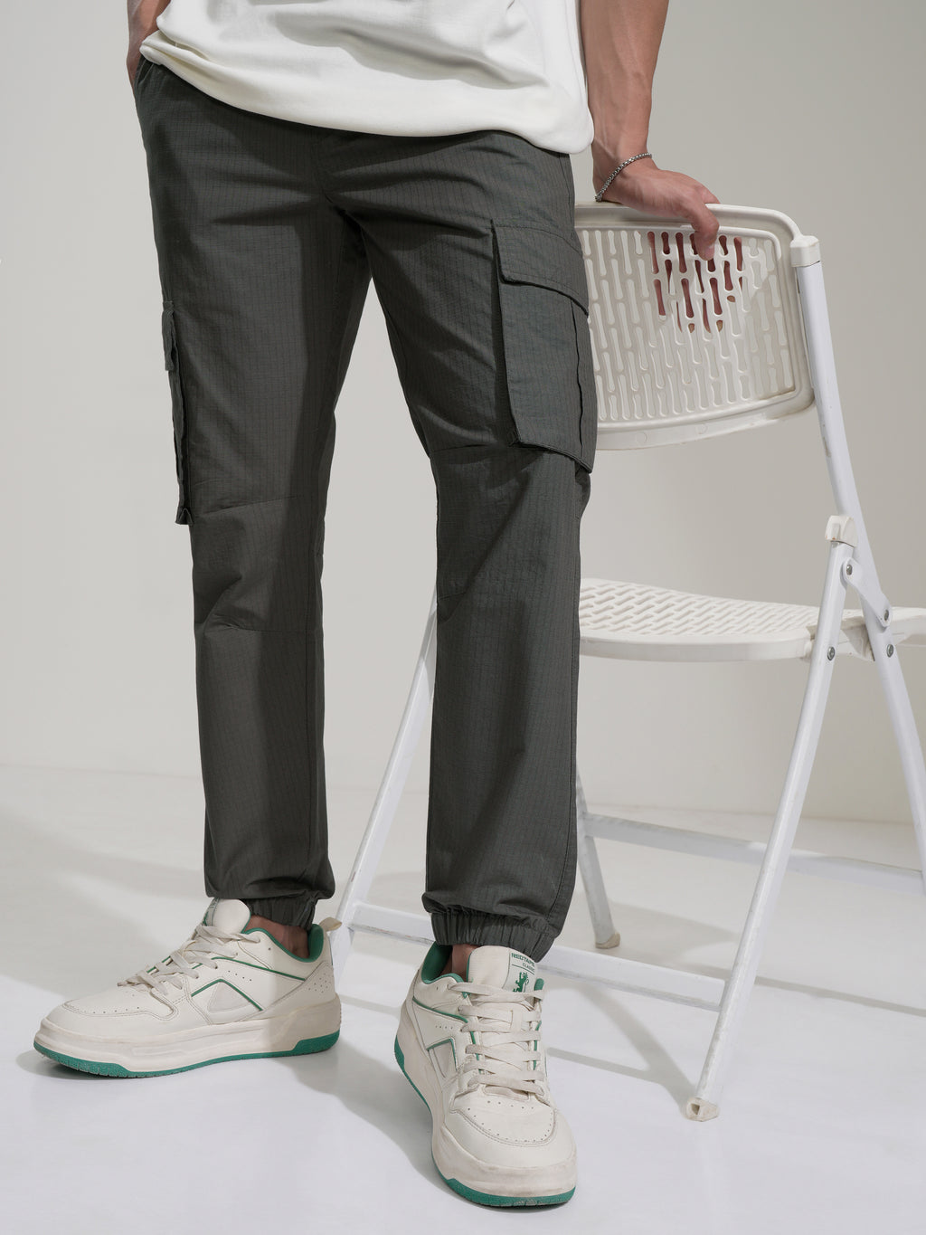 Highlander Men Grey Slim Fit Solid Joggers - Grey - Image 1