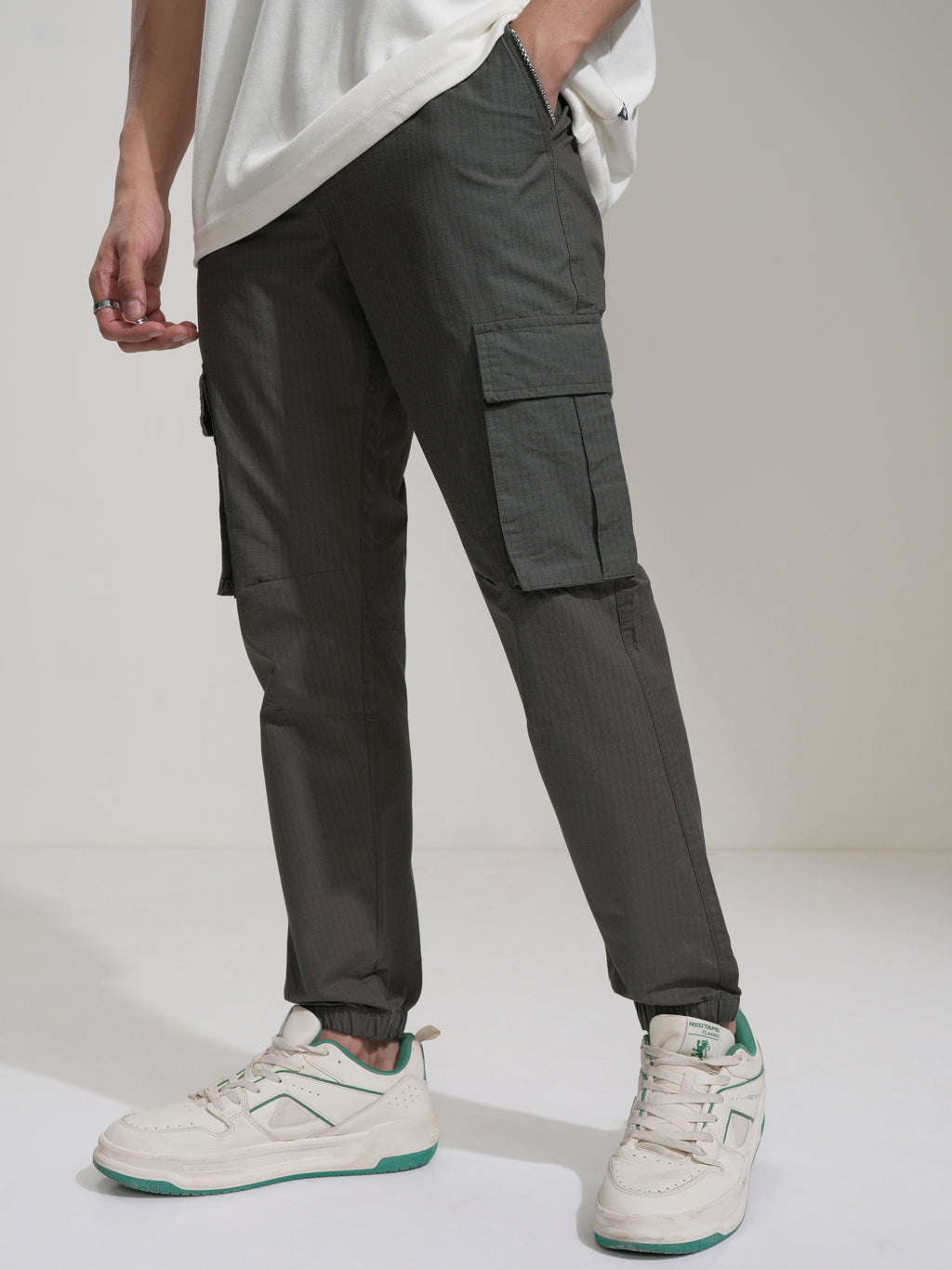 Highlander Men Grey Slim Fit Solid Joggers - Grey - Image 4