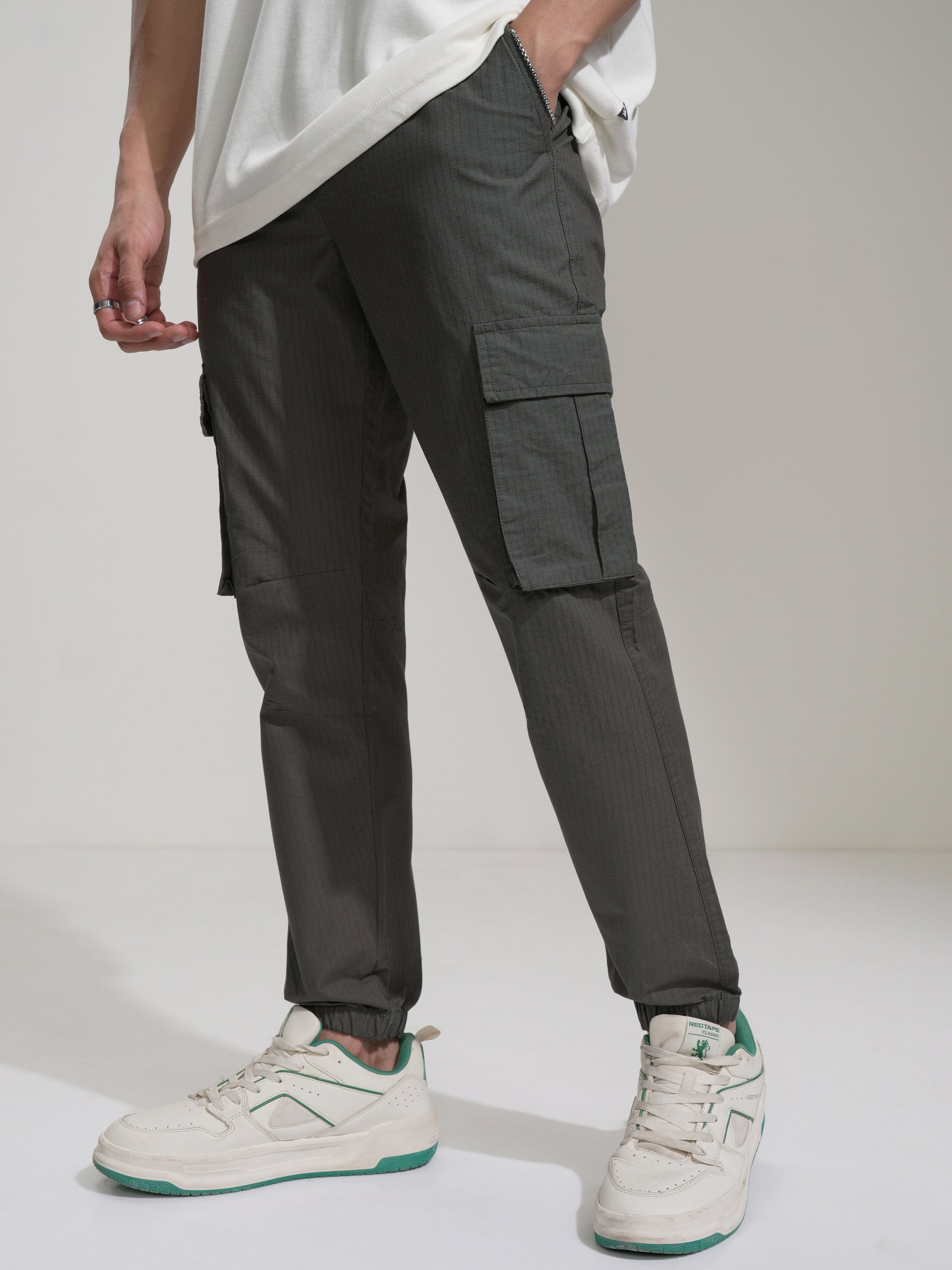 Highlander Men Grey Slim Fit Solid Joggers - Grey - Image 4