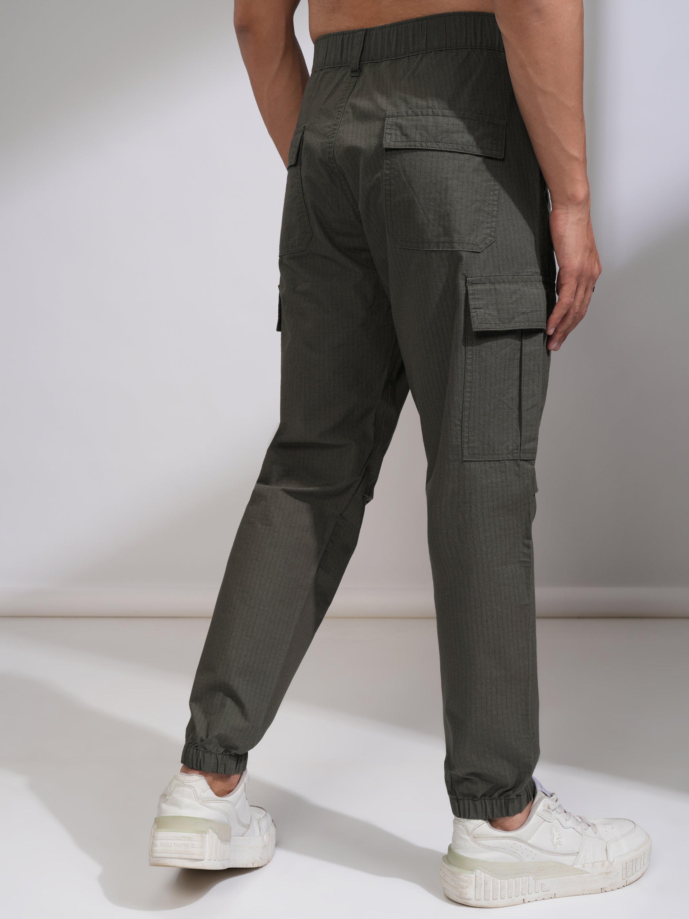 Highlander Men Grey Relaxed Fit Solid Cargos - Grey - Image 3