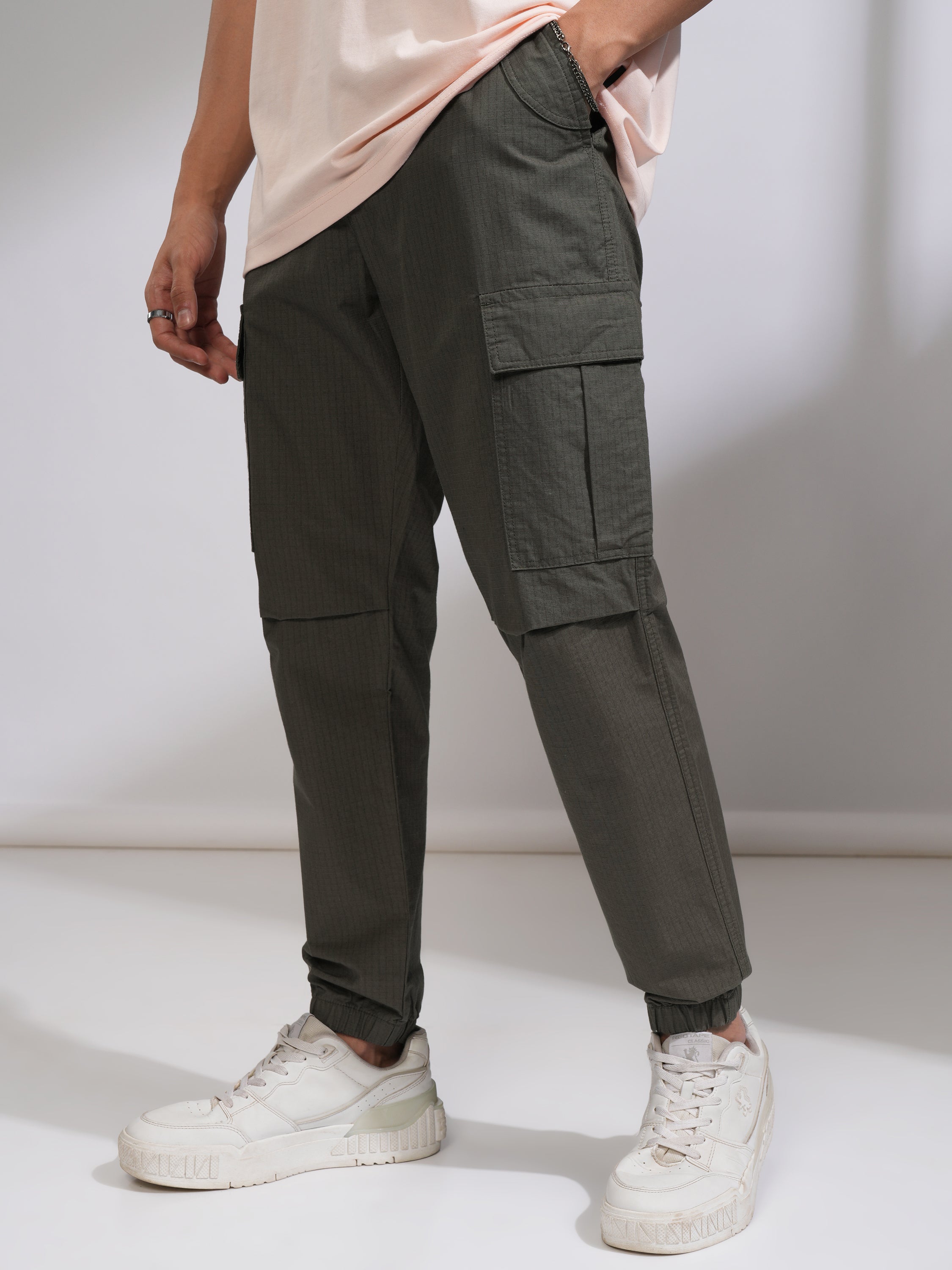 Highlander Men Grey Relaxed Fit Solid Cargos - Grey - Image 4