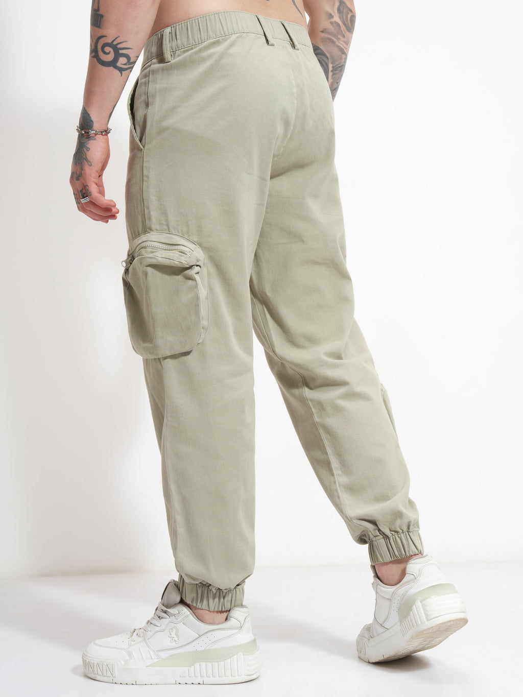 Highlander Men Beige Straight Fit Solid Cargos - Beige - Image 3