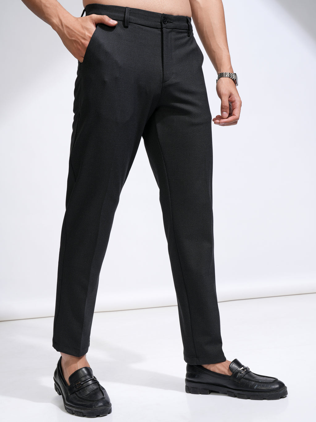 Highlander Men Black Slim Fit Solid Casual Trouser - Black - Image 6