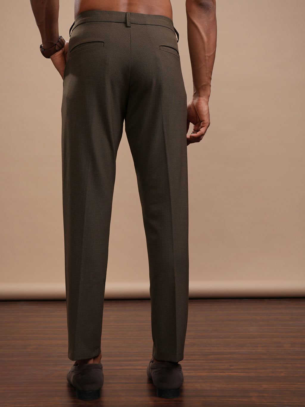 Highlander Men Brown Slim Fit Solid Casual Trouser - Brown - Image 3