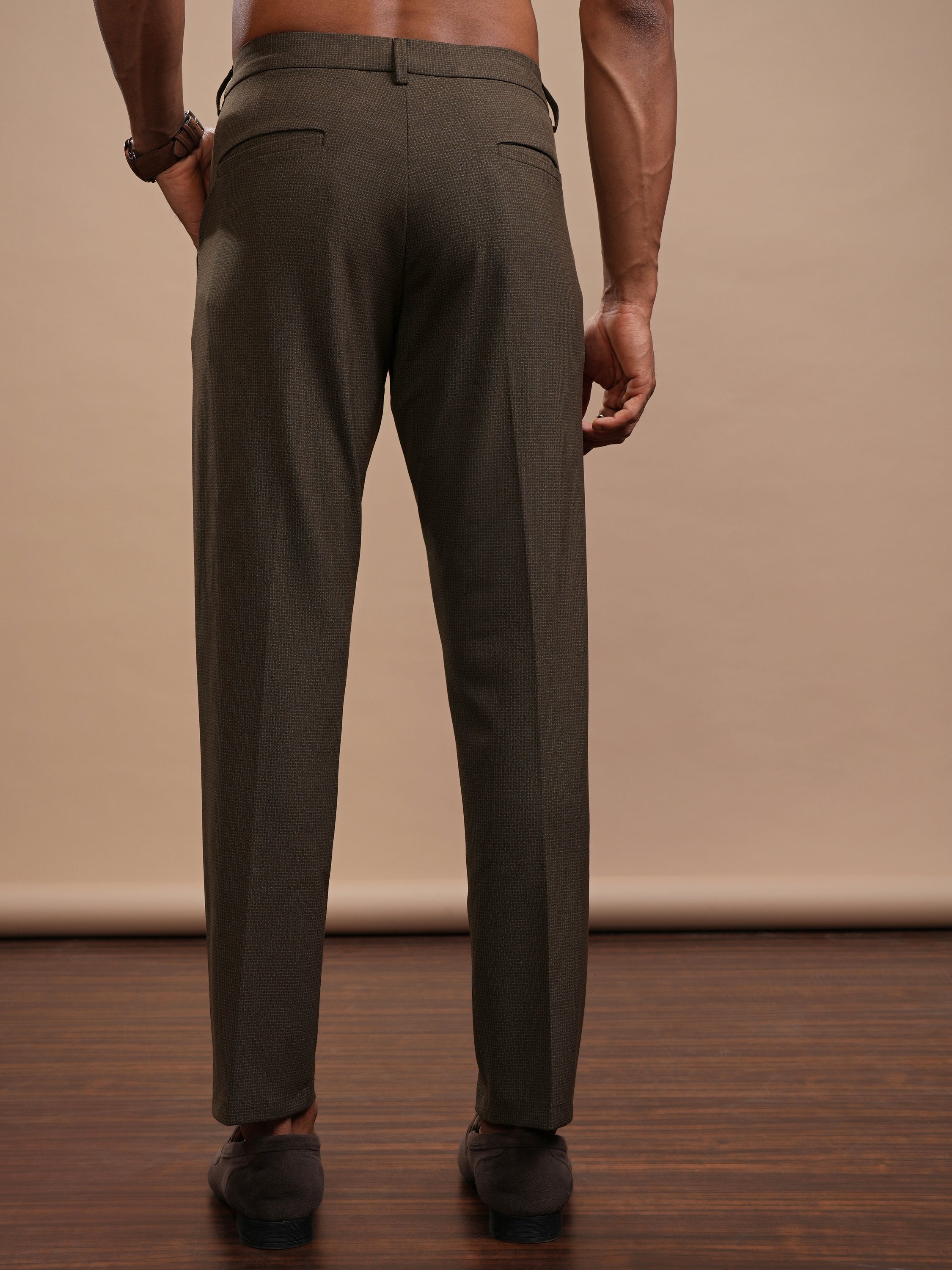 Highlander Men Brown Slim Fit Solid Casual Trouser - Brown - Image 3