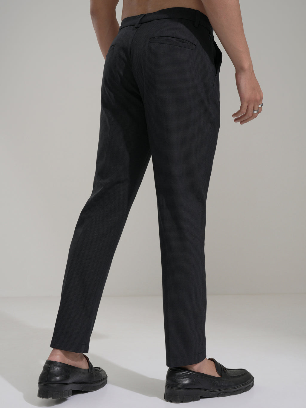 Highlander Men Navy Blue Slim Fit Solid Casual Trouser - Navy Blue - Image 3