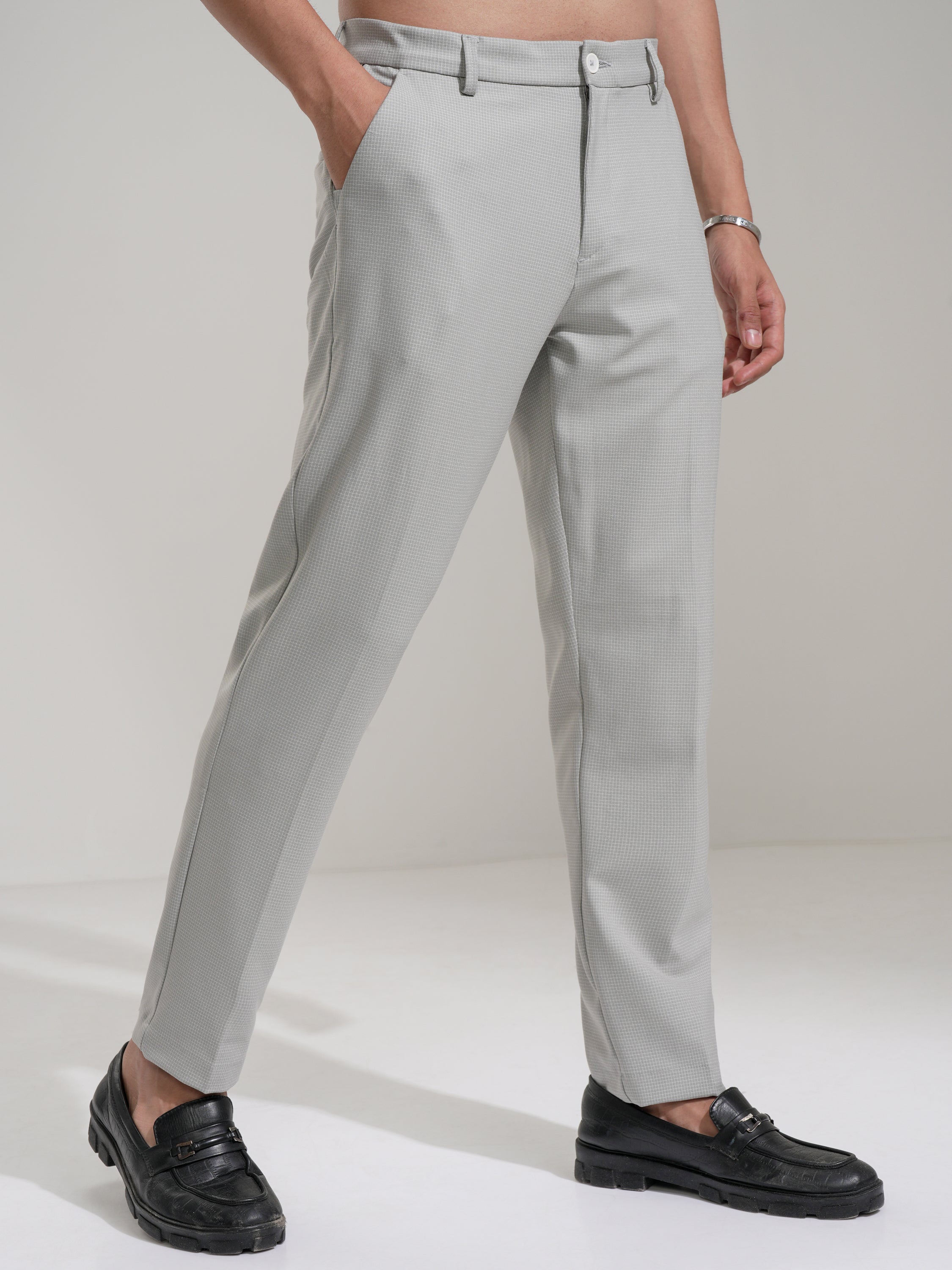 Highlander Men Grey Slim Fit Solid Casual Trouser - Grey - Image 6