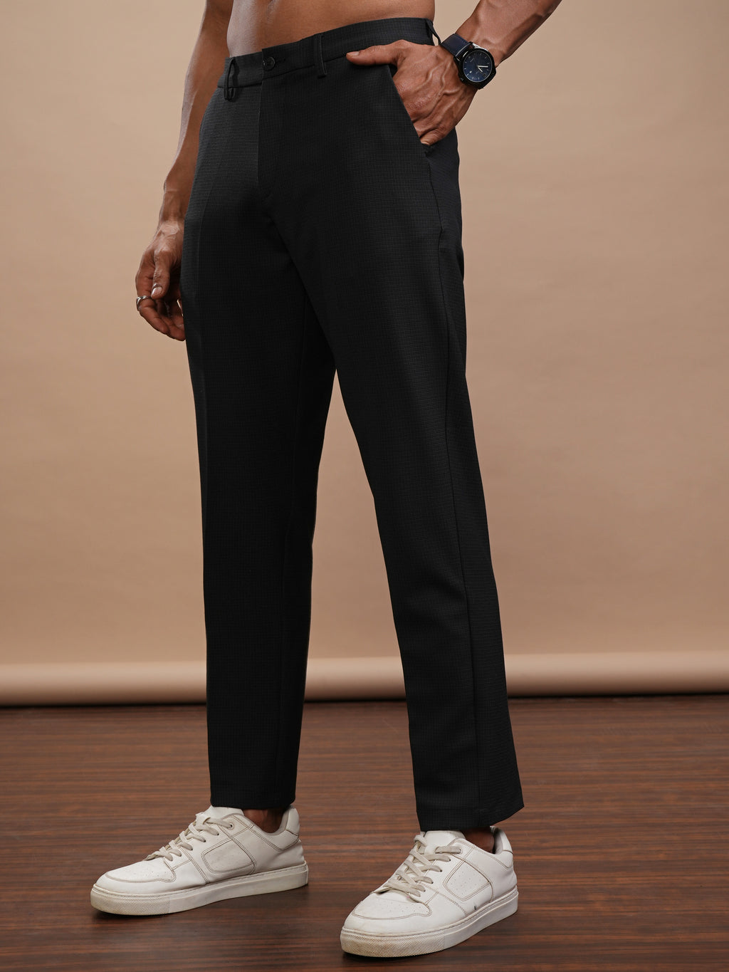 Highlander Men Black Slim Fit Solid Casual Trouser - Black - Image 4