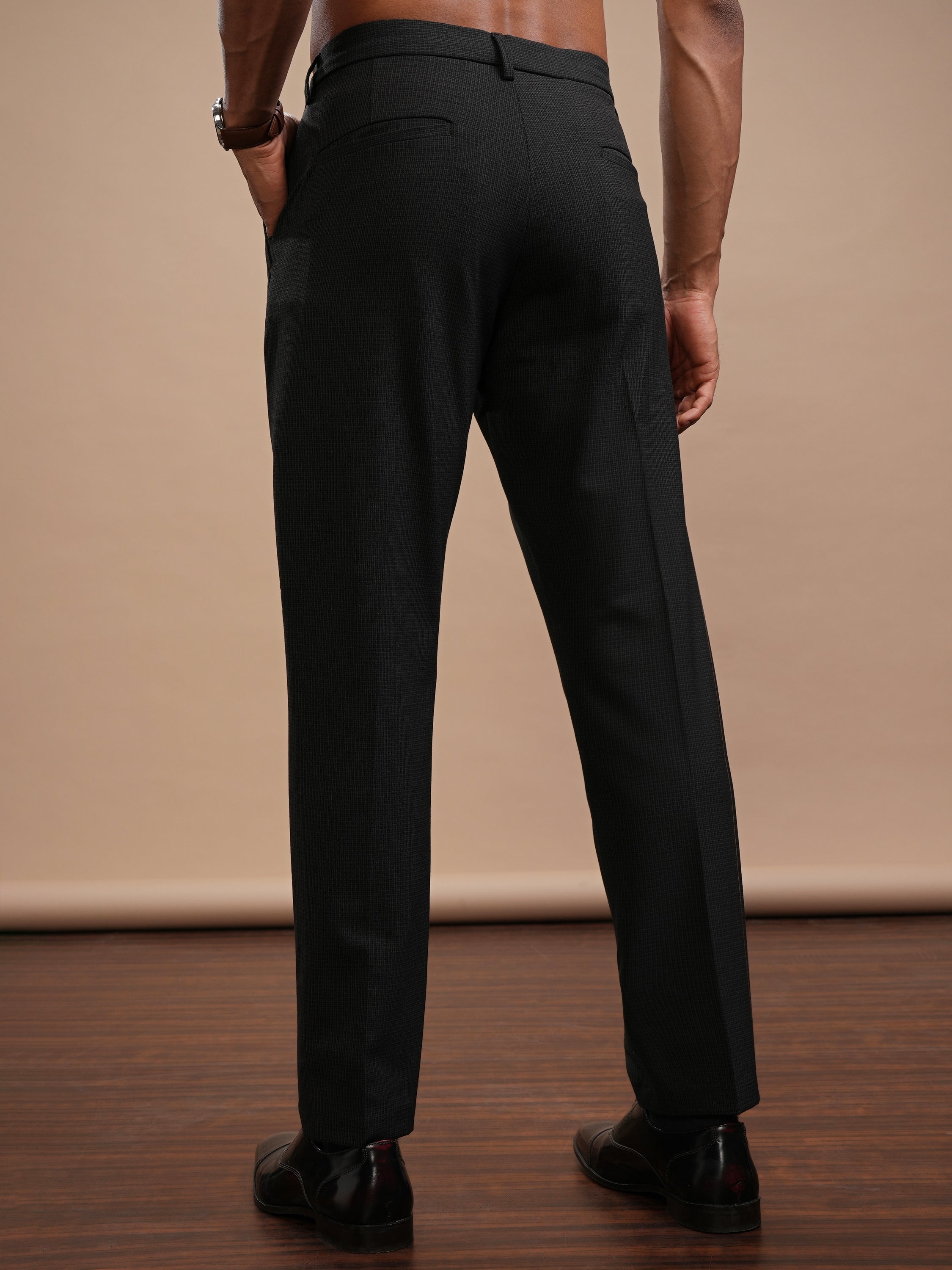 Highlander Men Charcoal Slim Fit Solid Casual Trouser - Charcoal - Image 3