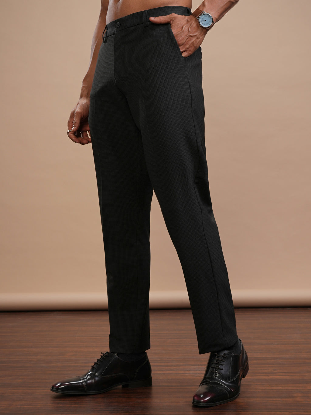 Highlander Men Charcoal Slim Fit Solid Casual Trouser - Charcoal - Image 4