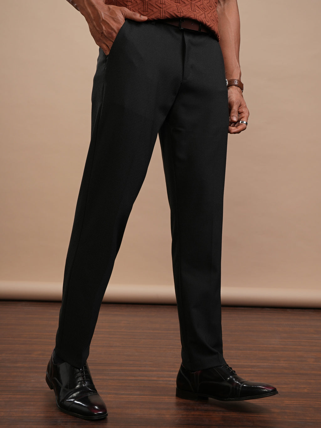 Highlander Men Charcoal Slim Fit Solid Casual Trouser - Charcoal - Image 6