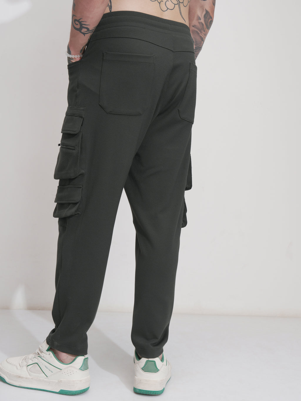 Highlander Men Green Tapered Fit Solid Joggers - Green - Image 3