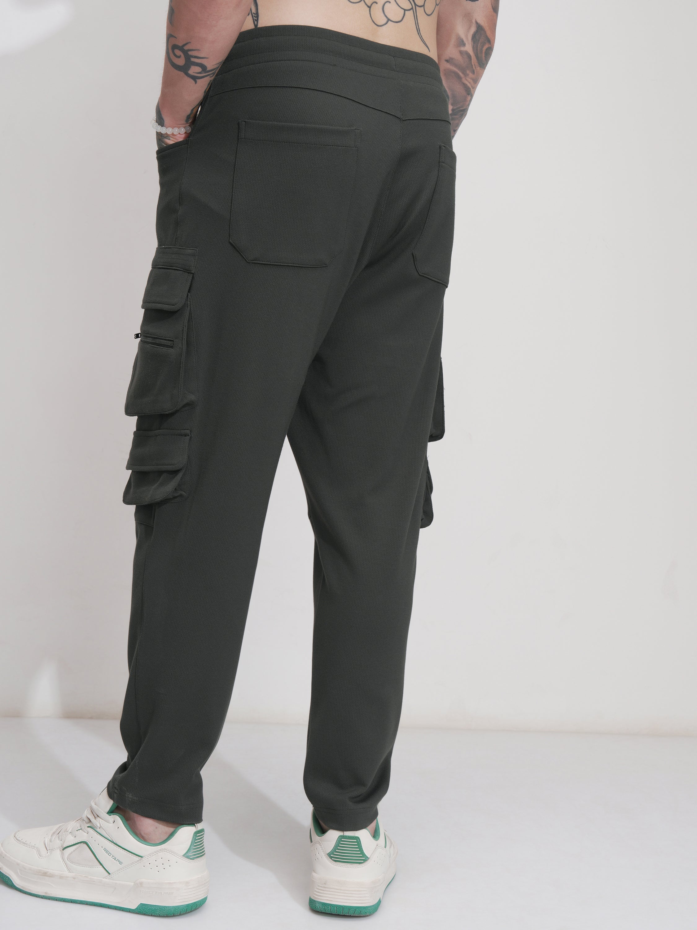 Highlander Men Green Tapered Fit Solid Joggers - Green - Image 3