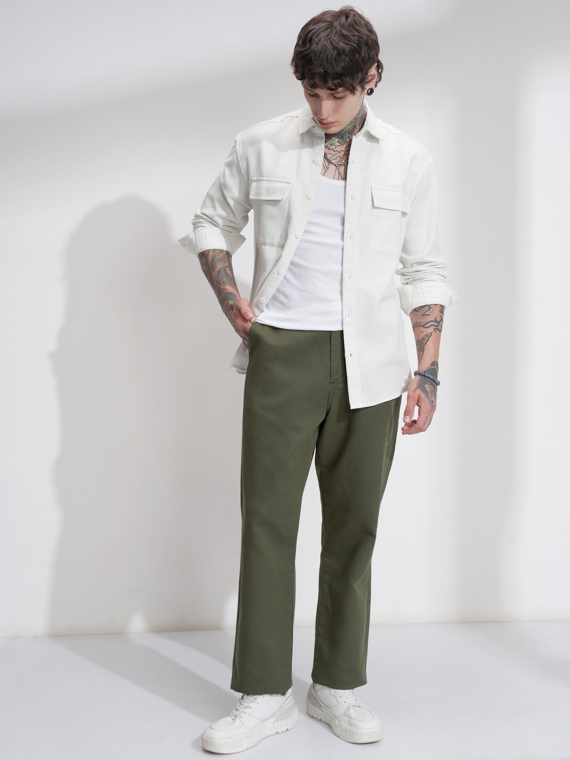 Highlander Men Olive Straight Fit Solid Casual Trouser - Olive - Image 2
