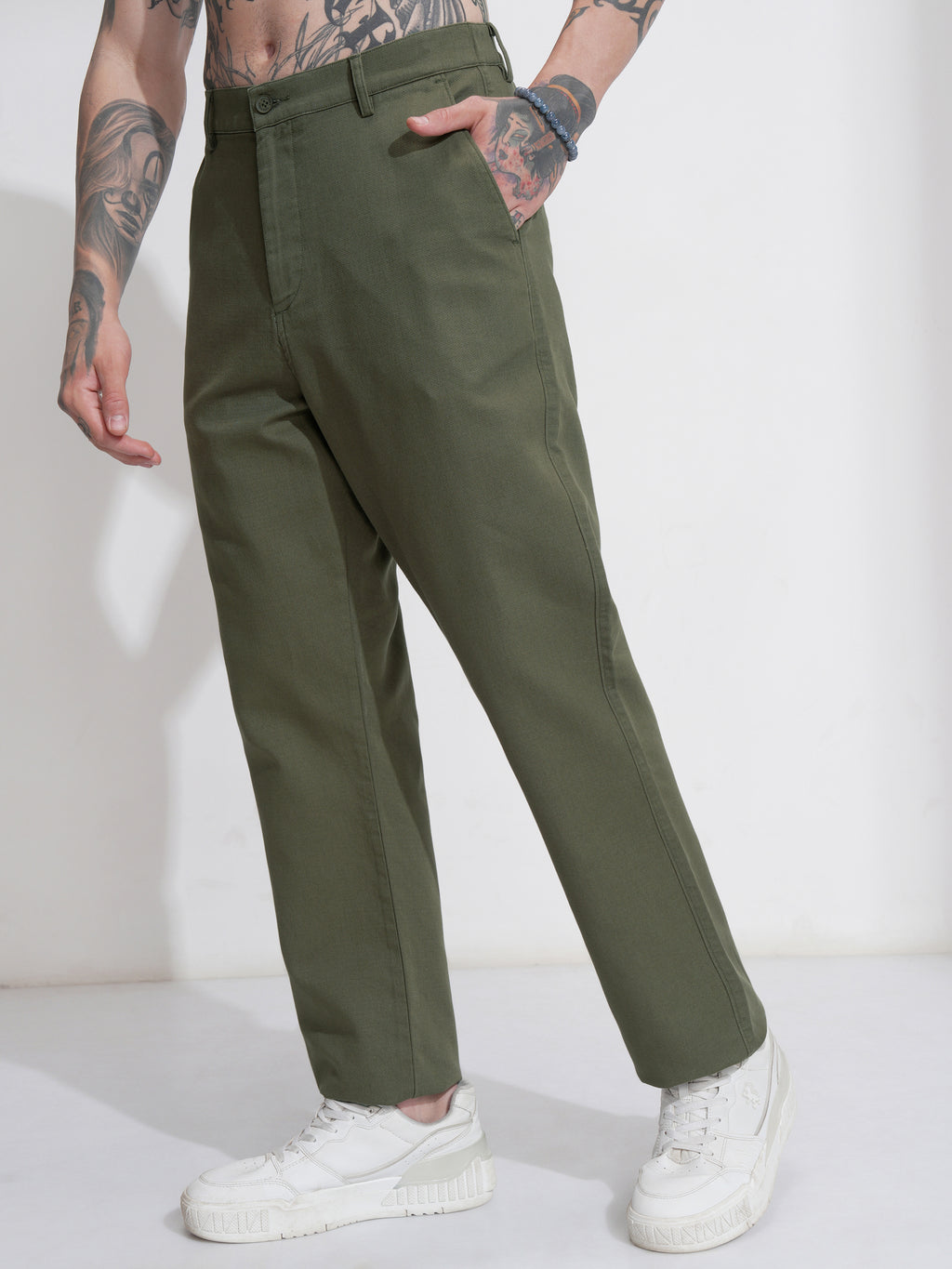 Highlander Men Olive Straight Fit Solid Casual Trouser - Olive - Image 4