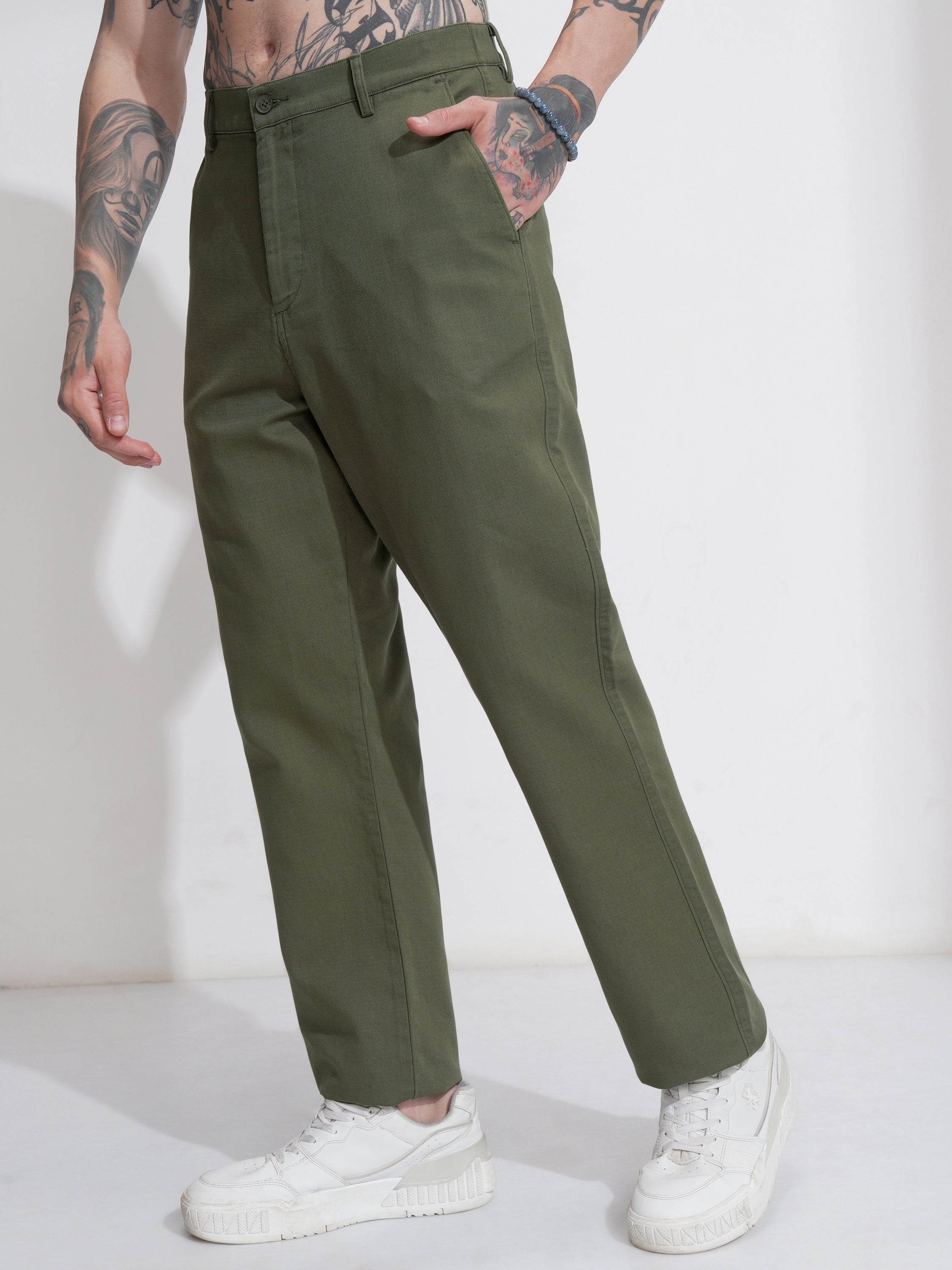 Highlander Men Olive Straight Fit Solid Casual Trouser - Olive - Image 4
