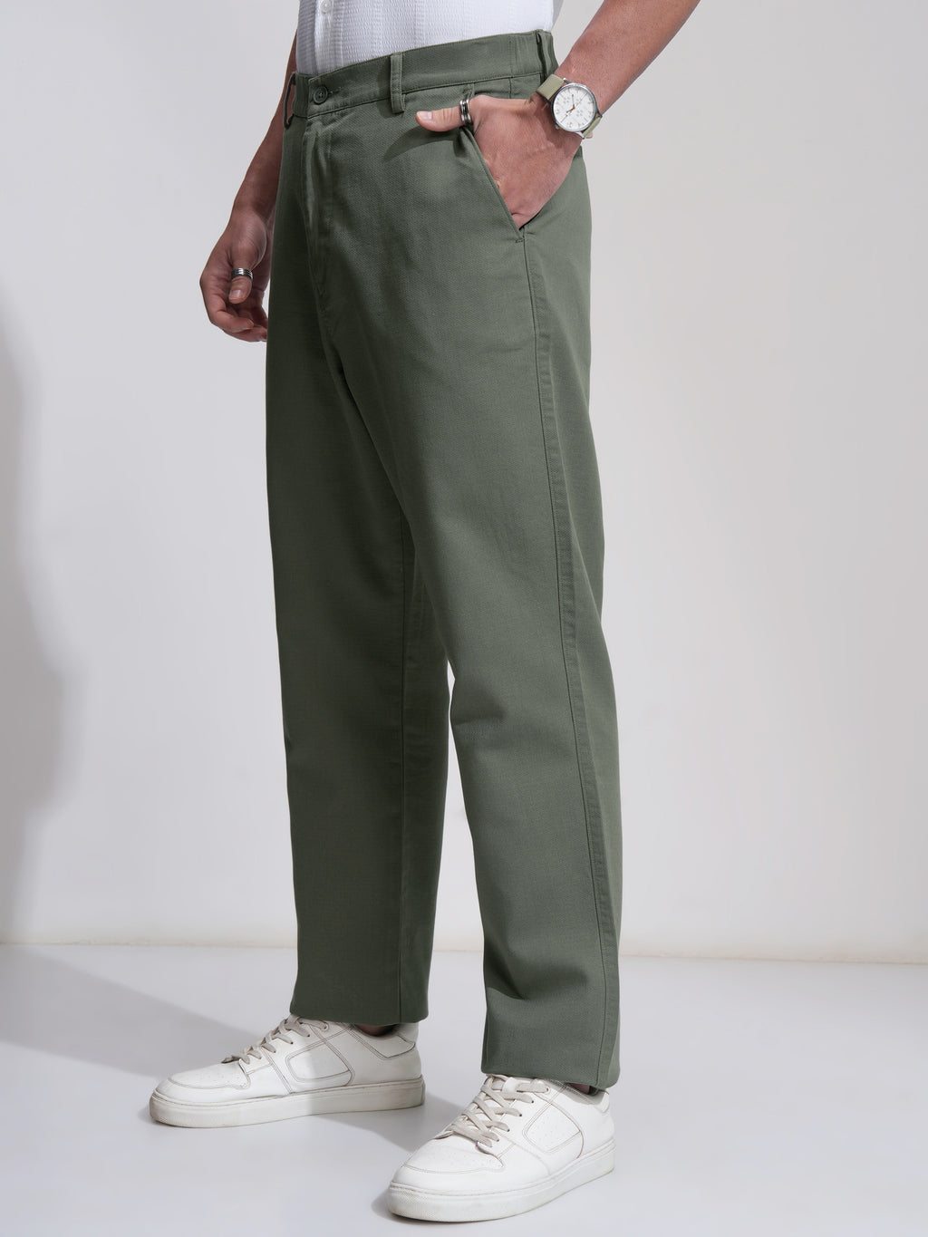 Highlander Men Olive Straight Fit Solid Casual Trouser - Olive - Image 4