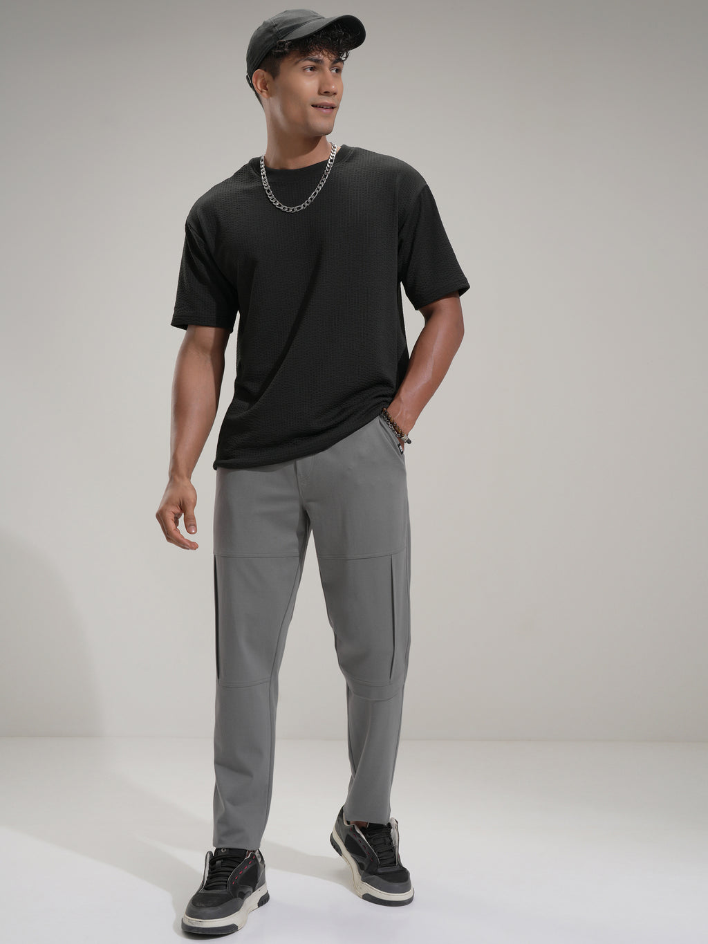 Highlander Men Grey Relaxed Fit Solid Casual Trouser - Grey - Image 2