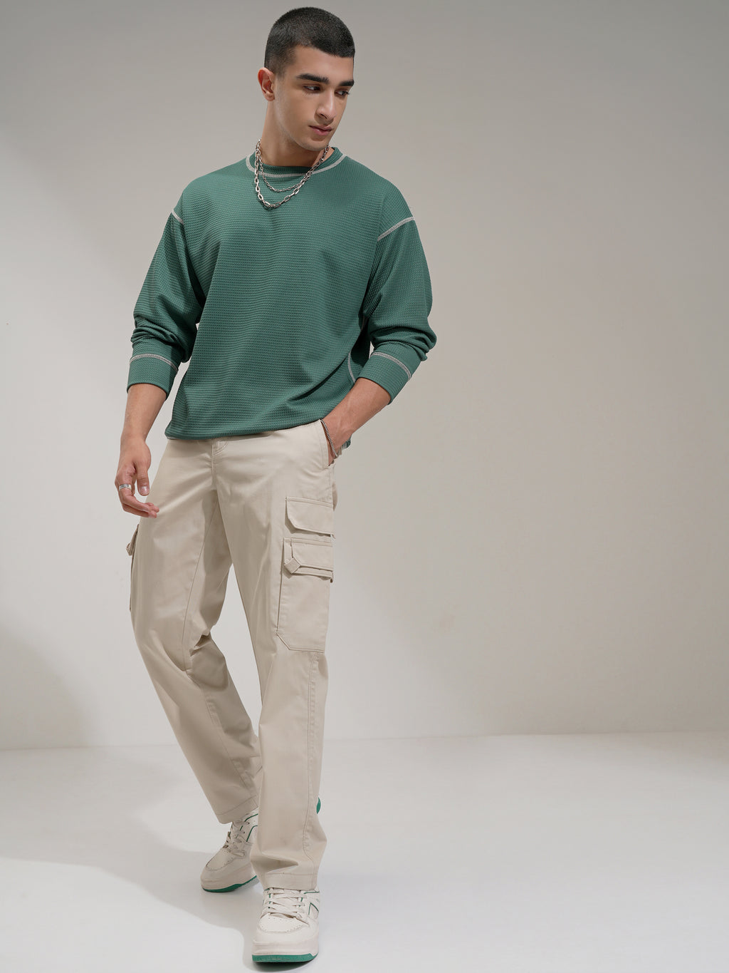 Highlander Men Grey Relaxed Fit Solid Cargo - Grey - Image 2