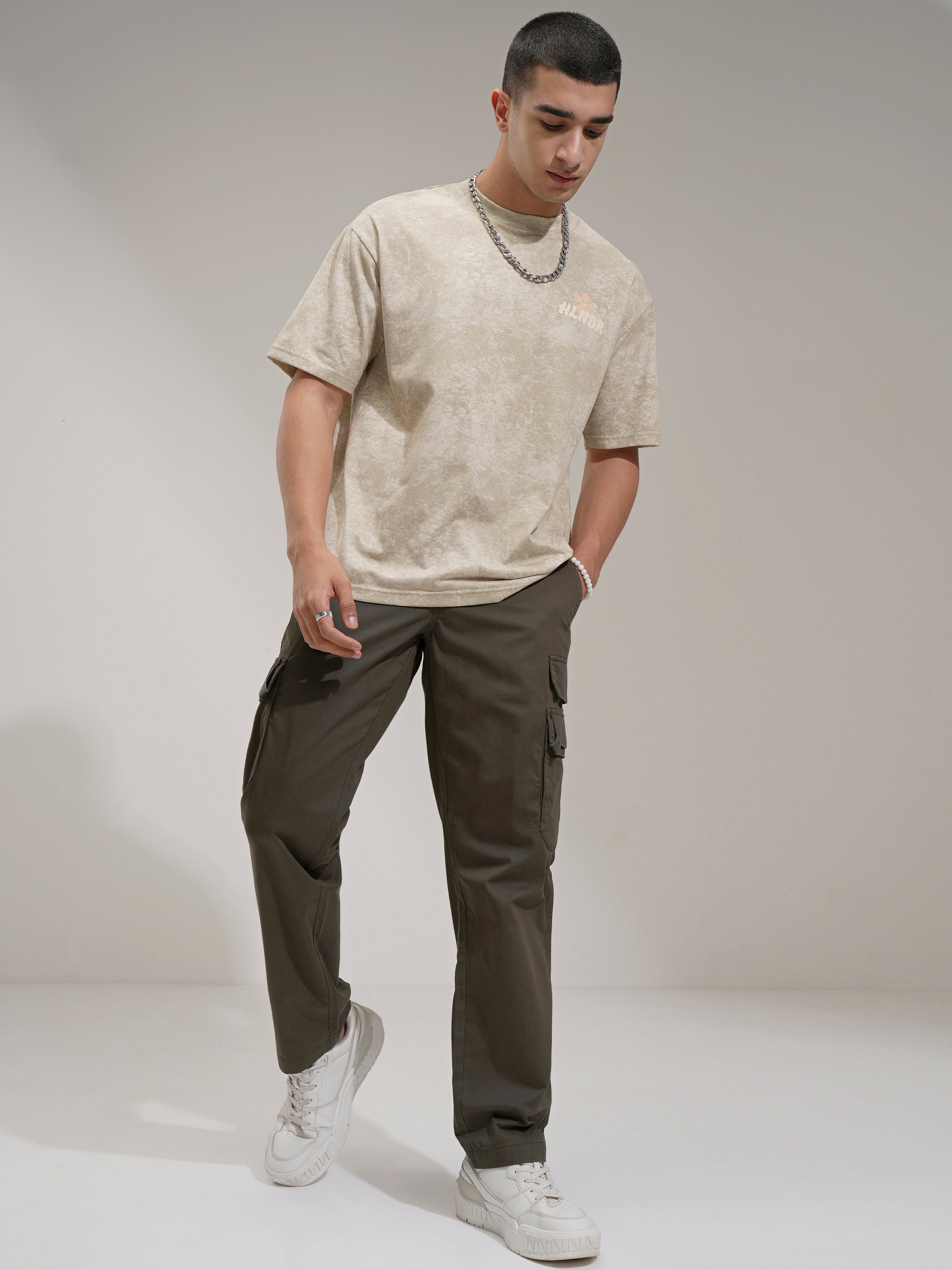 Highlander Men Grey Relaxed Fit Solid Cargo - Grey - Image 2