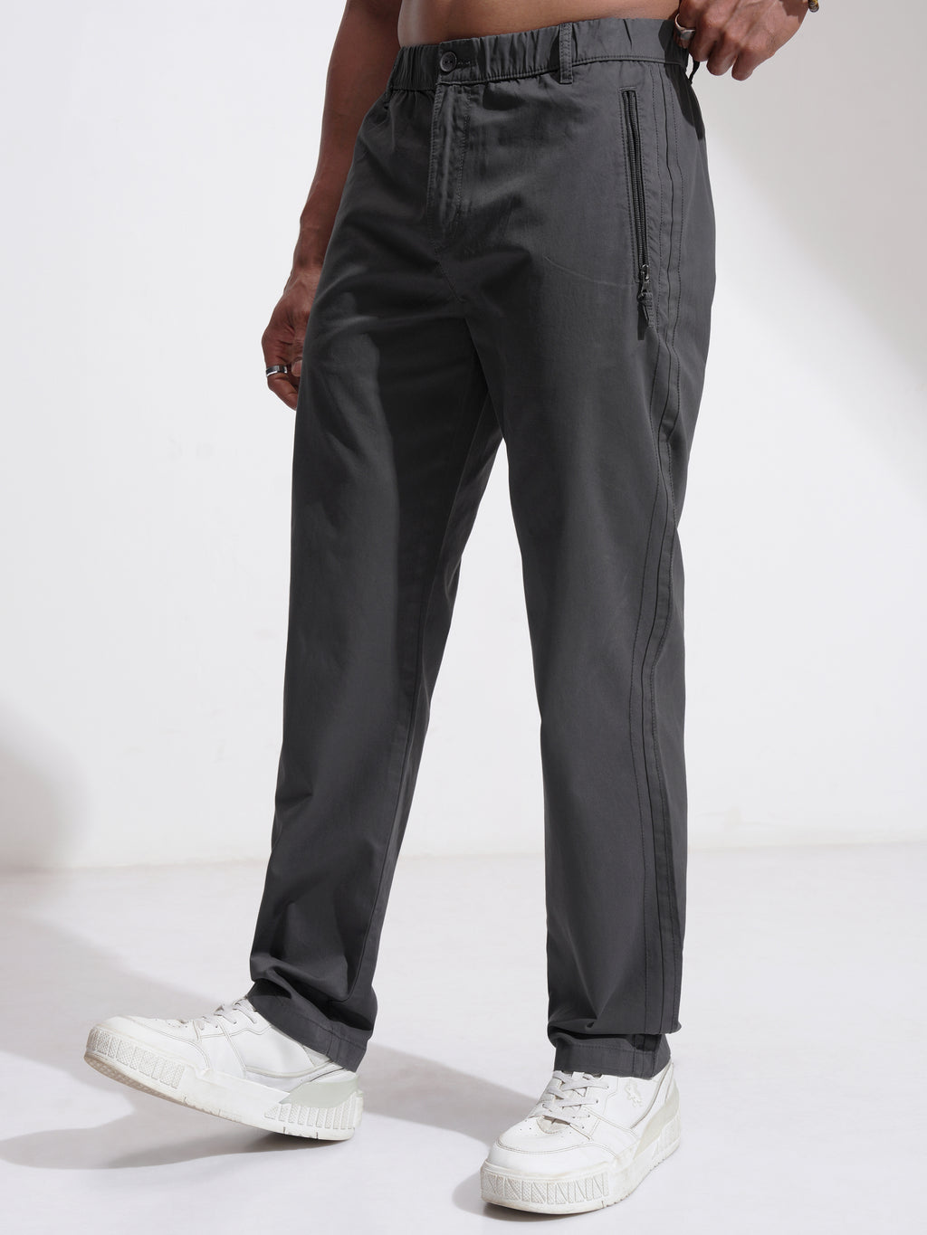 Highlander Men Black Relaxed Fit Solid Casual Trouser - Black - Image 4