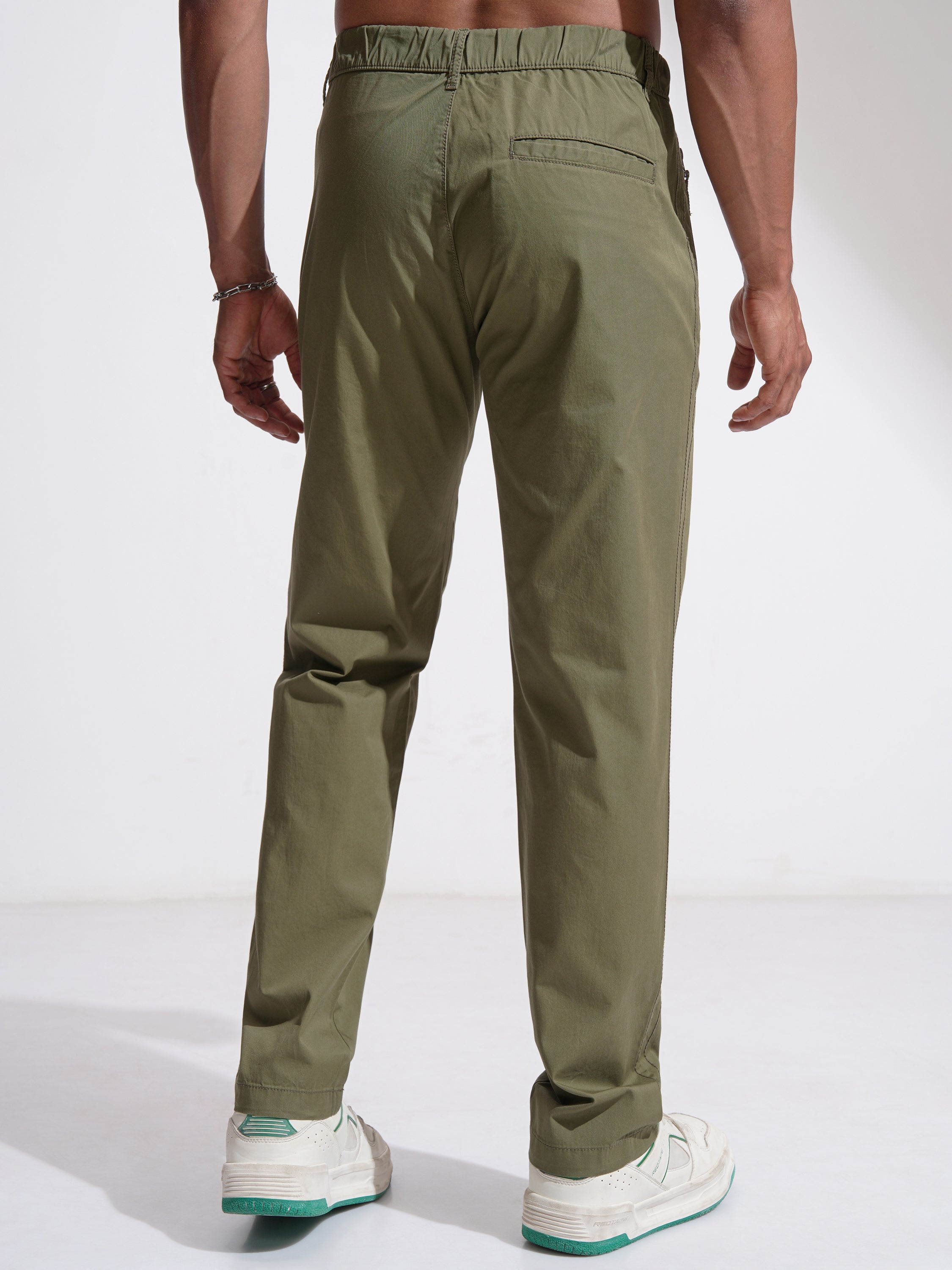 Highlander Men Olive Relaxed Fit Solid Casual Trouser - Olive - Image 3