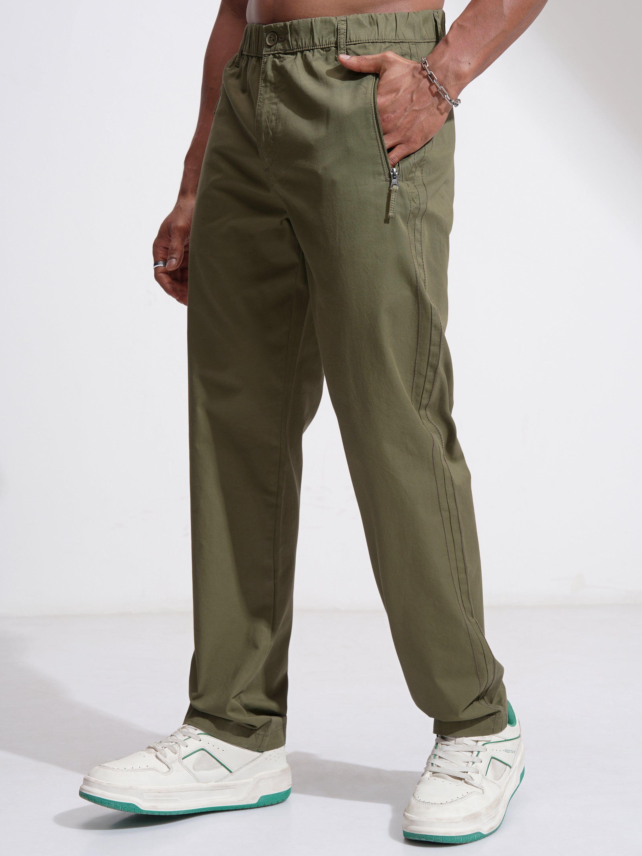 Highlander Men Olive Relaxed Fit Solid Casual Trouser - Olive - Image 4