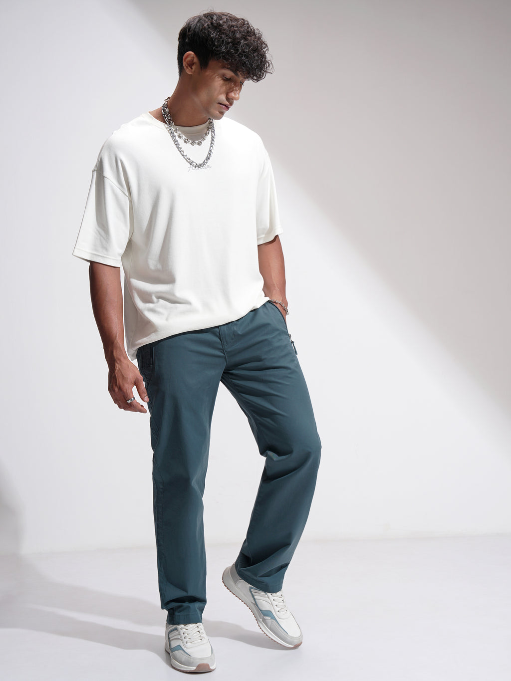 Highlander Men Green Relaxed Fit Solid Casual Trouser - Green - Image 2