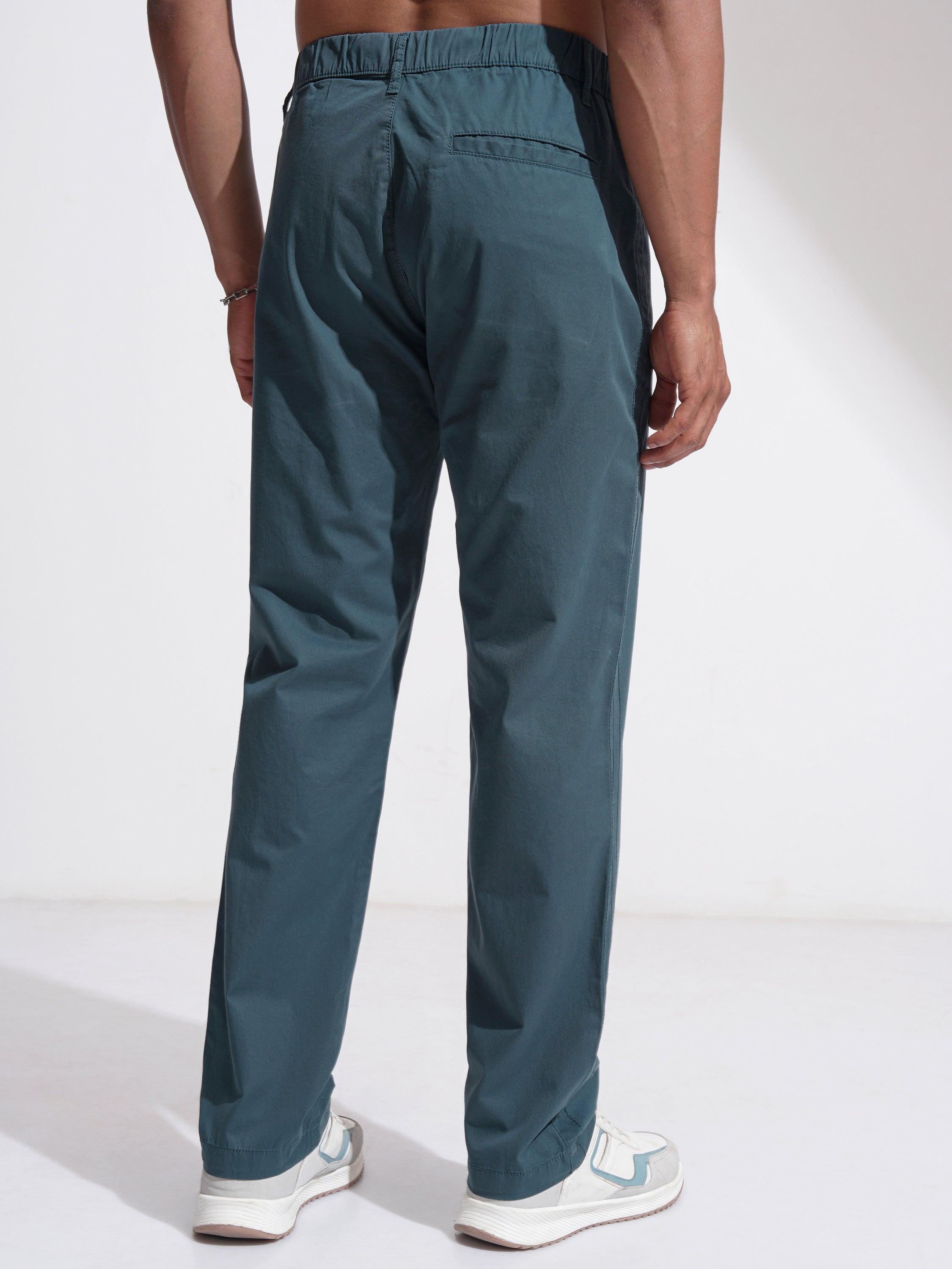 Highlander Men Green Relaxed Fit Solid Casual Trouser - Green - Image 3