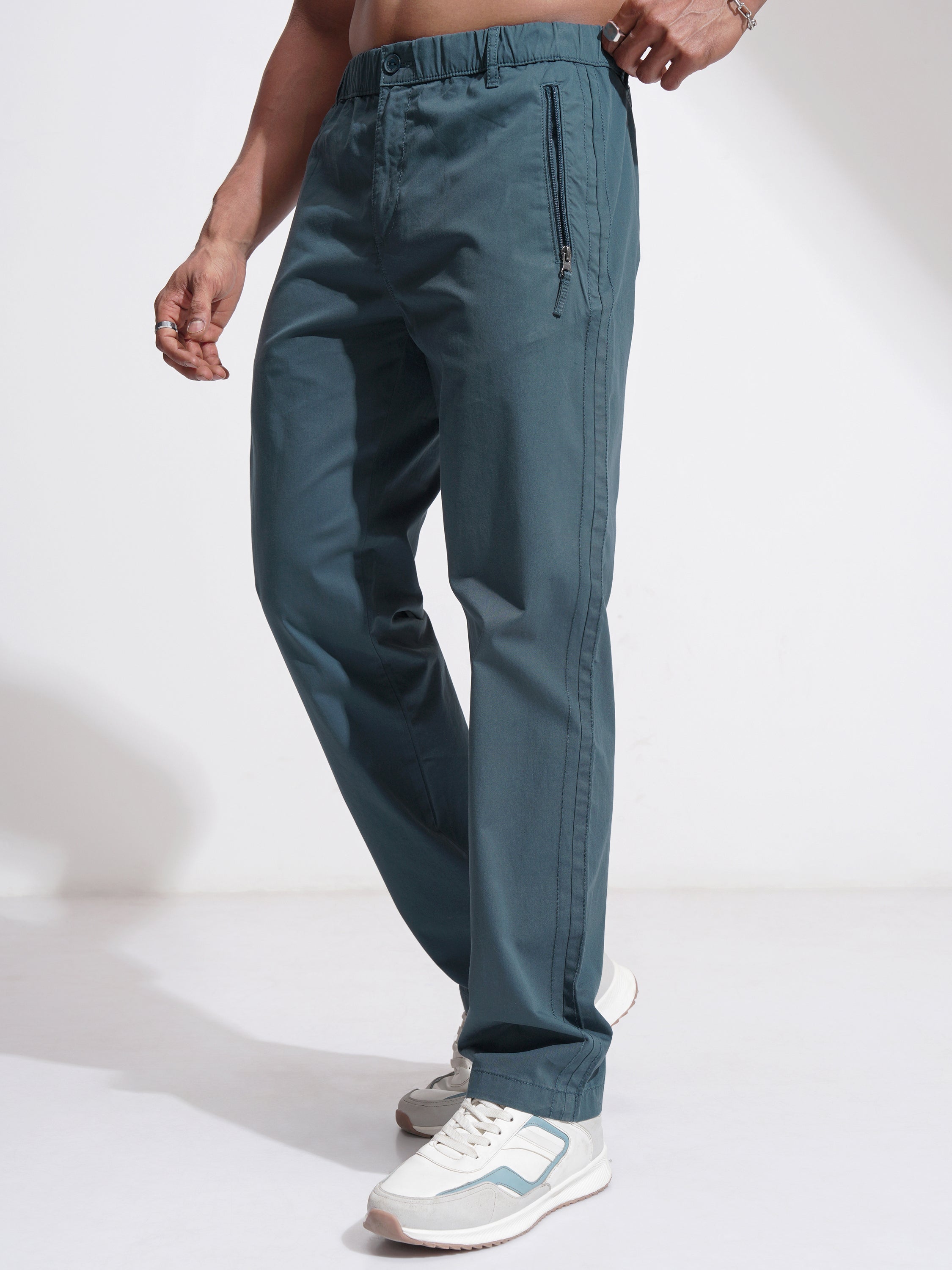 Highlander Men Green Relaxed Fit Solid Casual Trouser - Green - Image 4