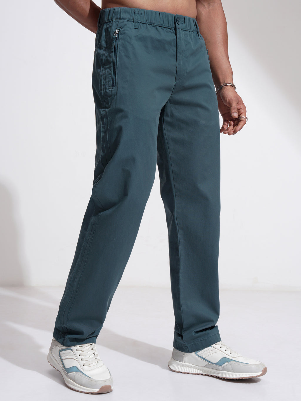 Highlander Men Green Relaxed Fit Solid Casual Trouser - Green - Image 6
