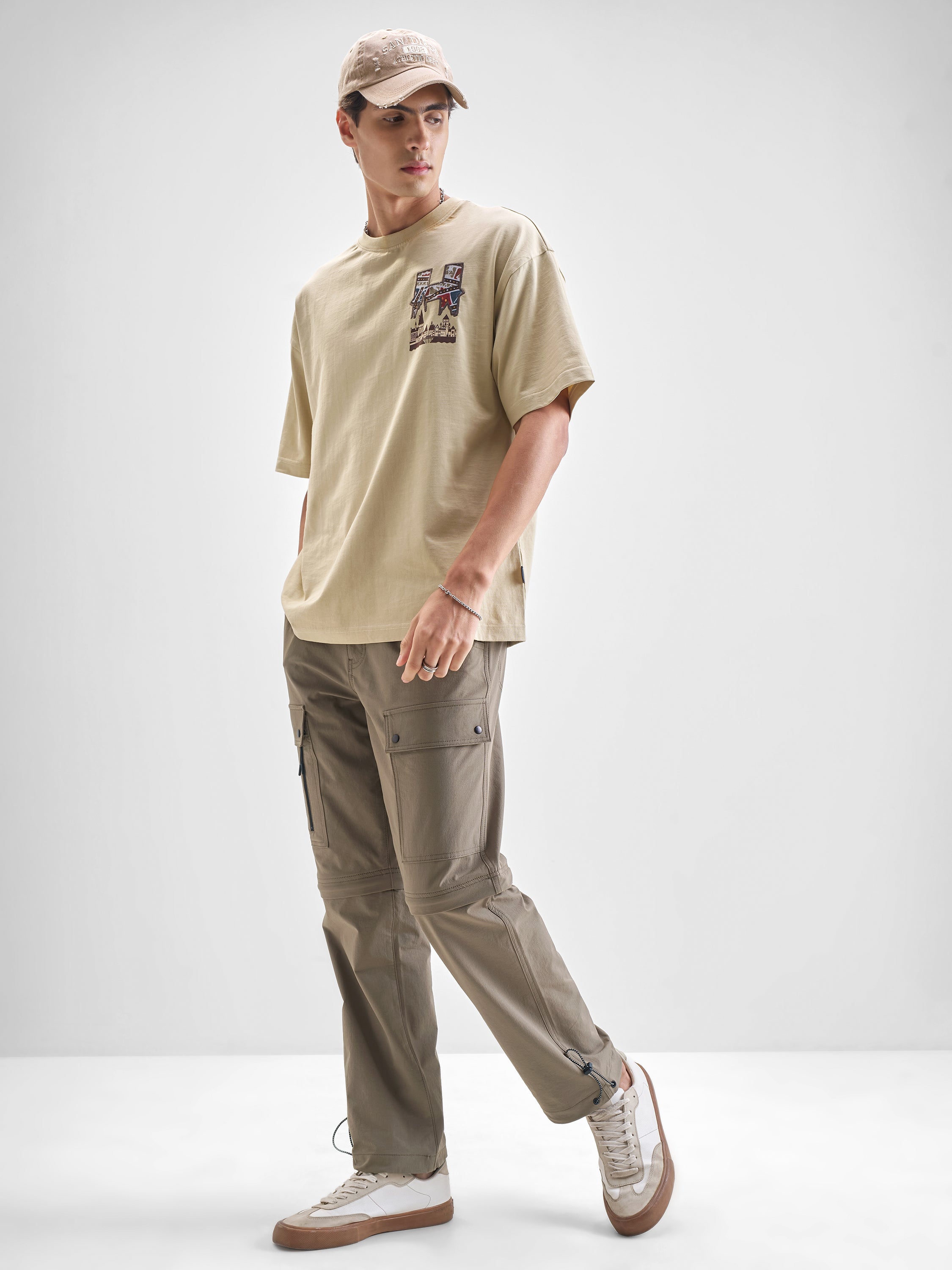 Highlander Men Pink Relaxed Fit Solid Cargos - Pink - Image 2