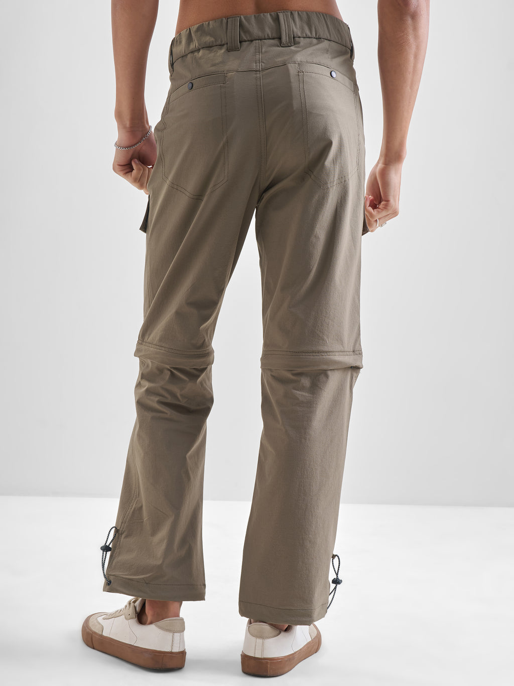 Highlander Men Pink Relaxed Fit Solid Cargos - Pink - Image 3