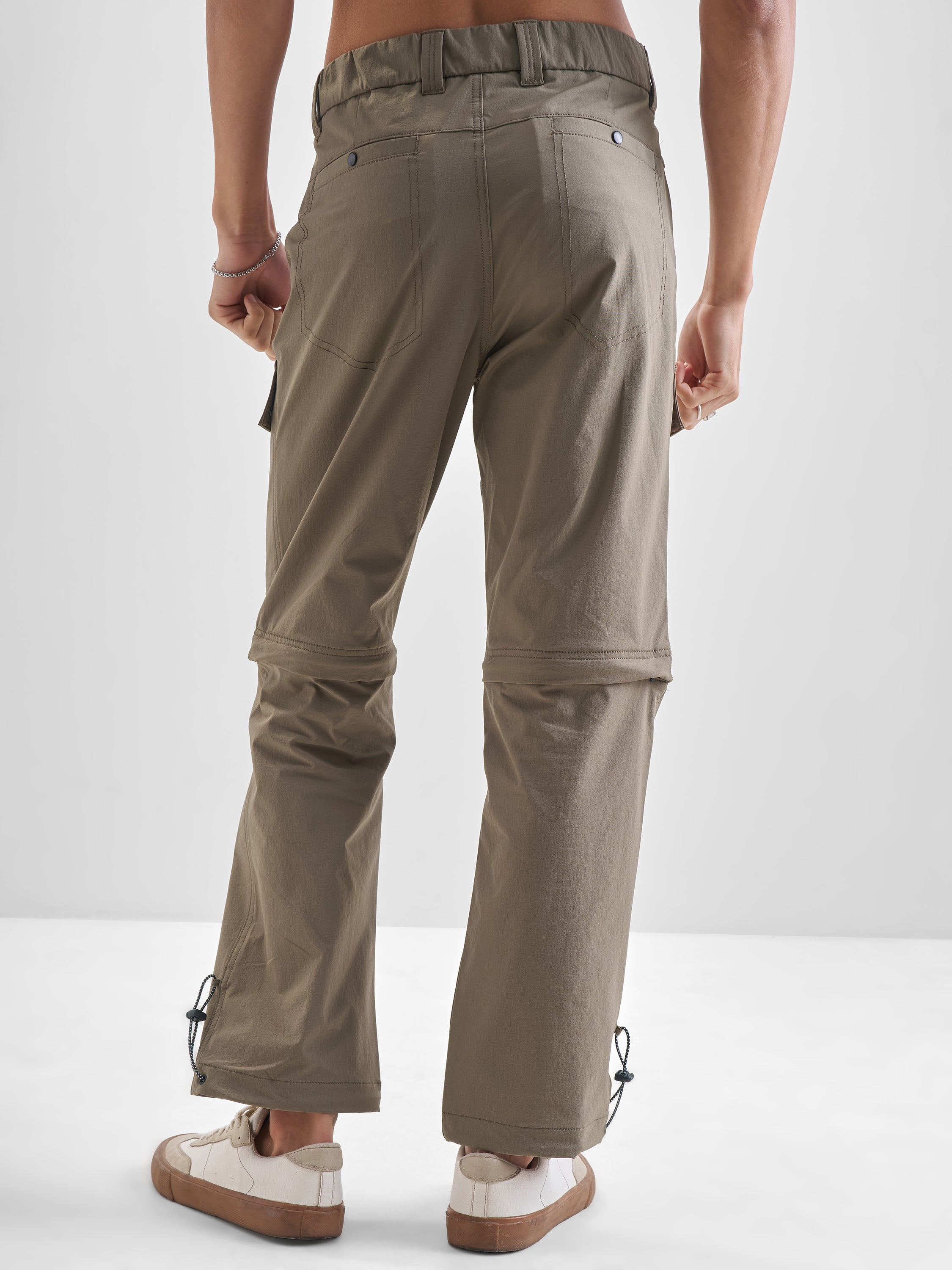 Highlander Men Pink Relaxed Fit Solid Cargos - Pink - Image 3