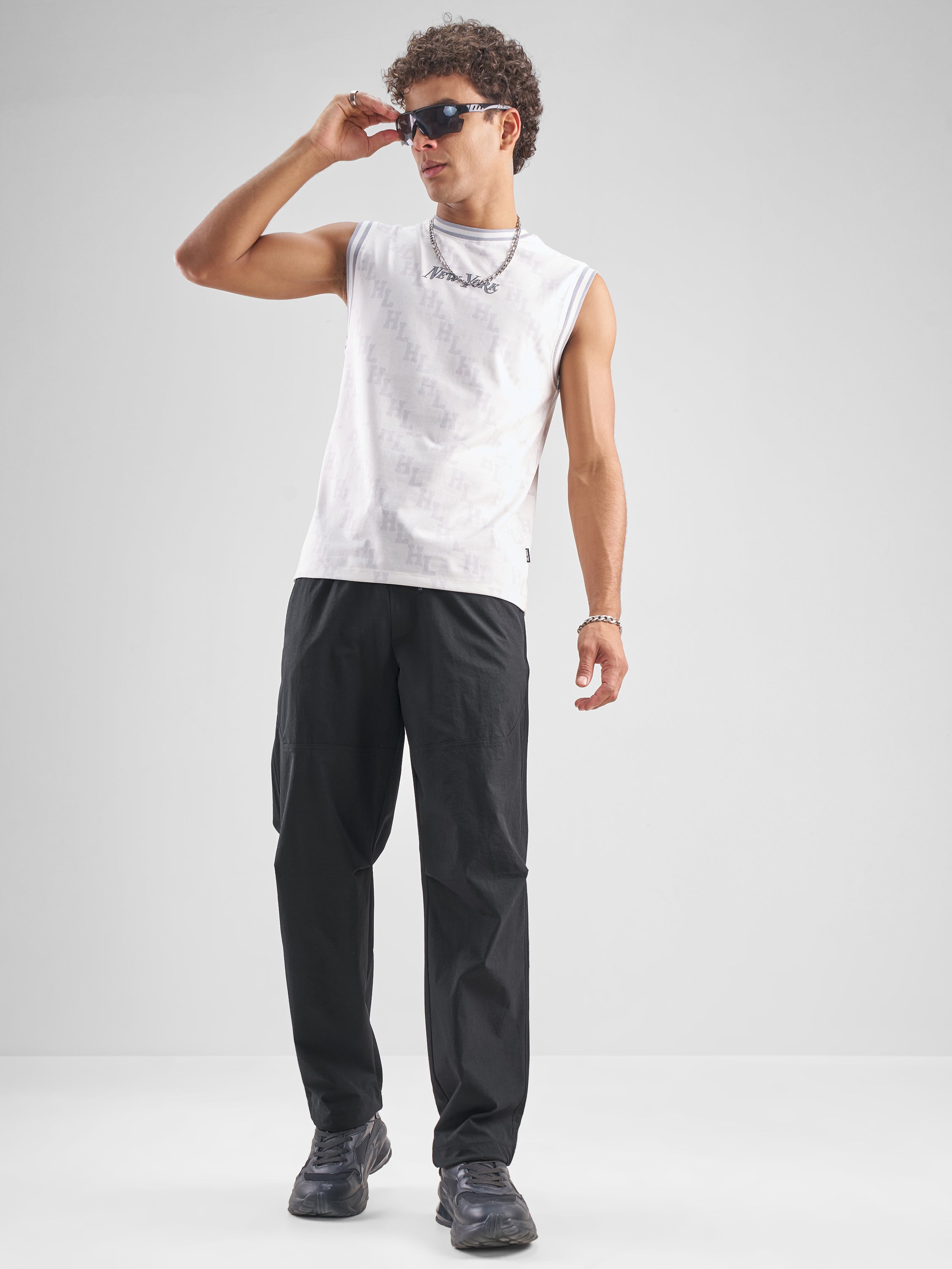 Highlander Men Black Relaxed Fit Solid Regular Trouser - Black - Image 2
