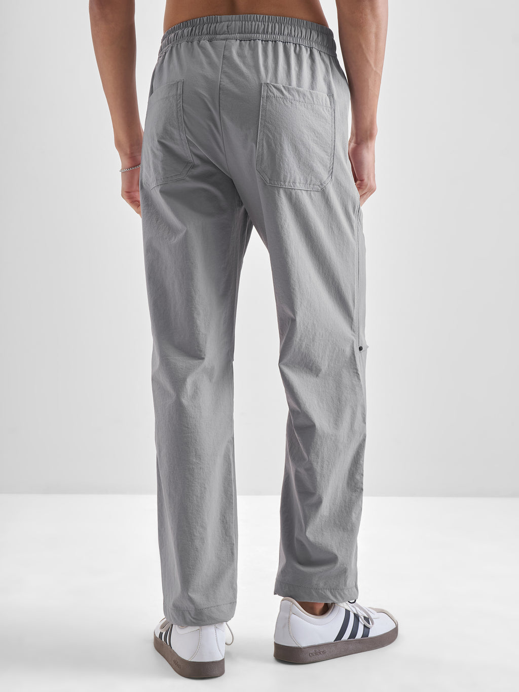 Highlander Men Grey Relaxed Fit Solid Regular Trouser - Grey - Image 3