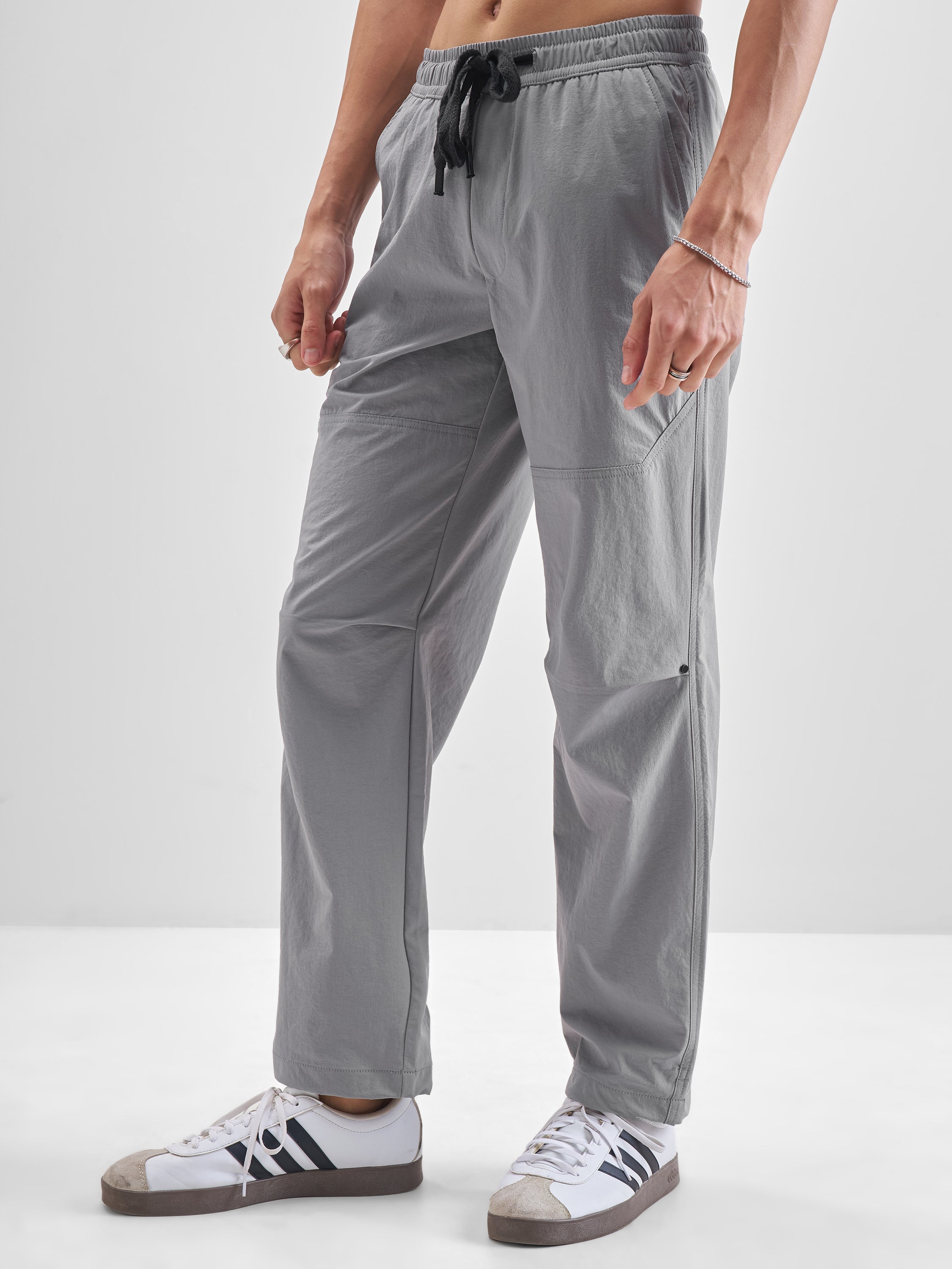 Highlander Men Grey Relaxed Fit Solid Regular Trouser - Grey - Image 4