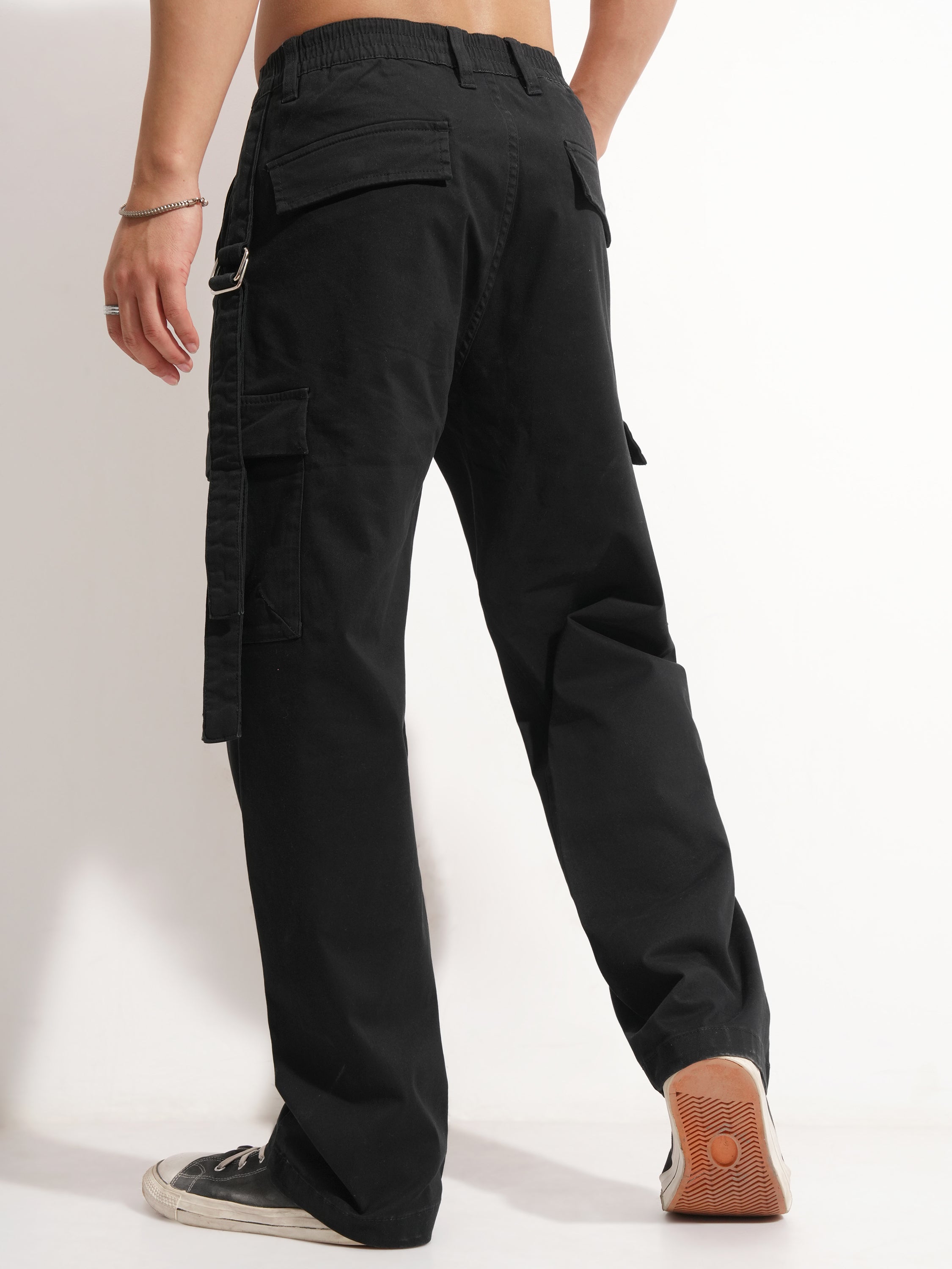 Highlander Men Black Relaxed Fit Solid Cargo - Black - Image 3