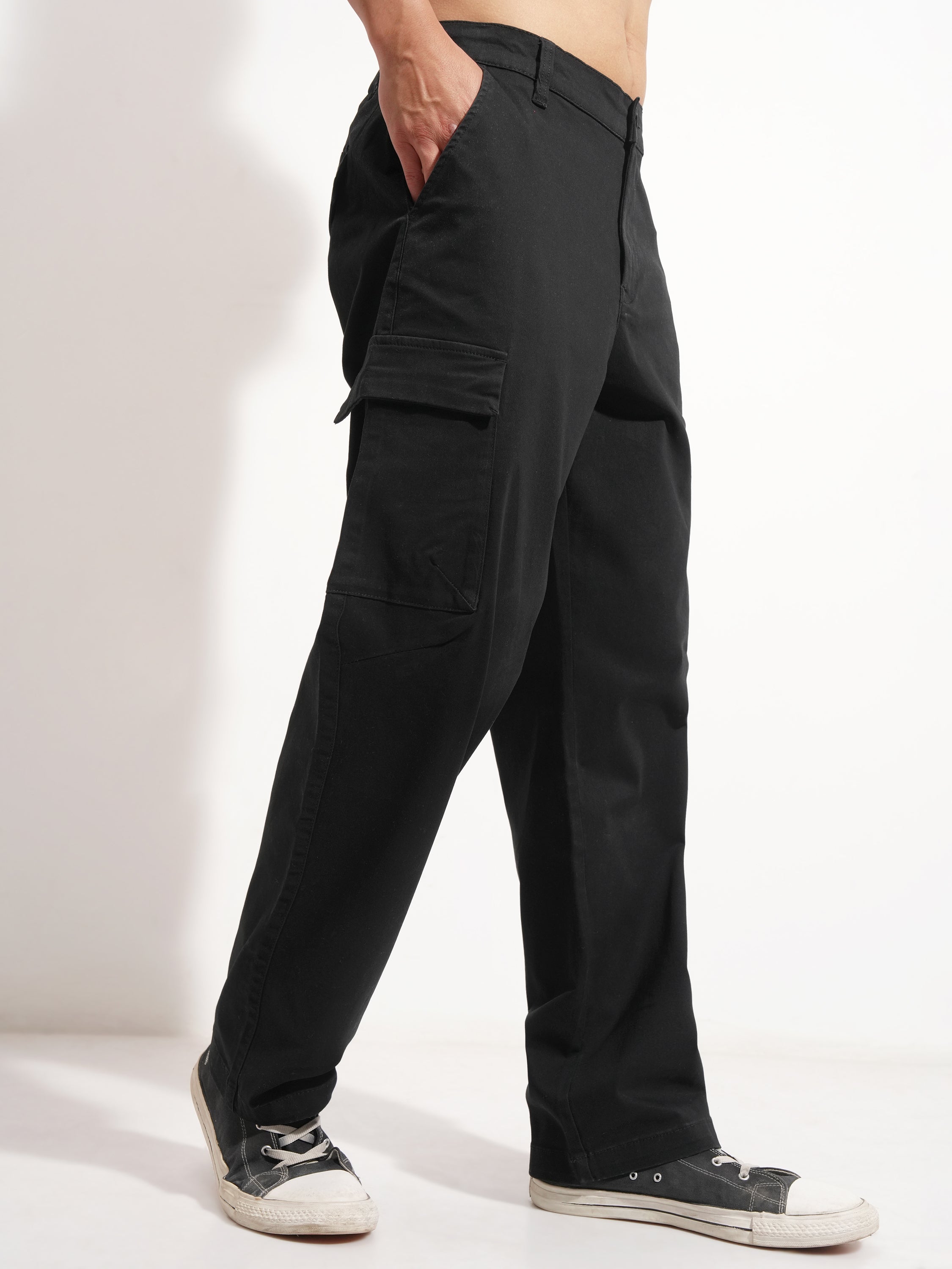 Highlander Men Black Relaxed Fit Solid Cargo - Black - Image 6