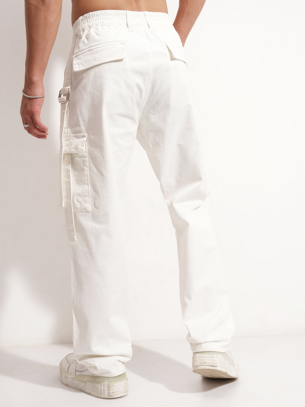 Highlander Men Grey Relaxed Fit Solid Cargo - Grey - Image 3