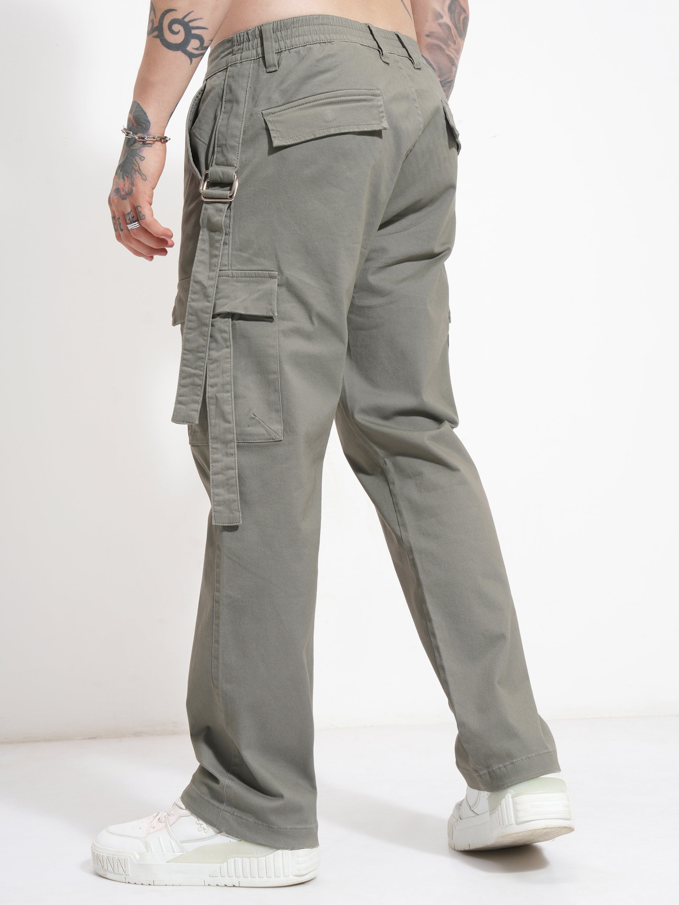 Highlander Men Olive Relaxed Fit Solid Cargo - Olive - Image 3