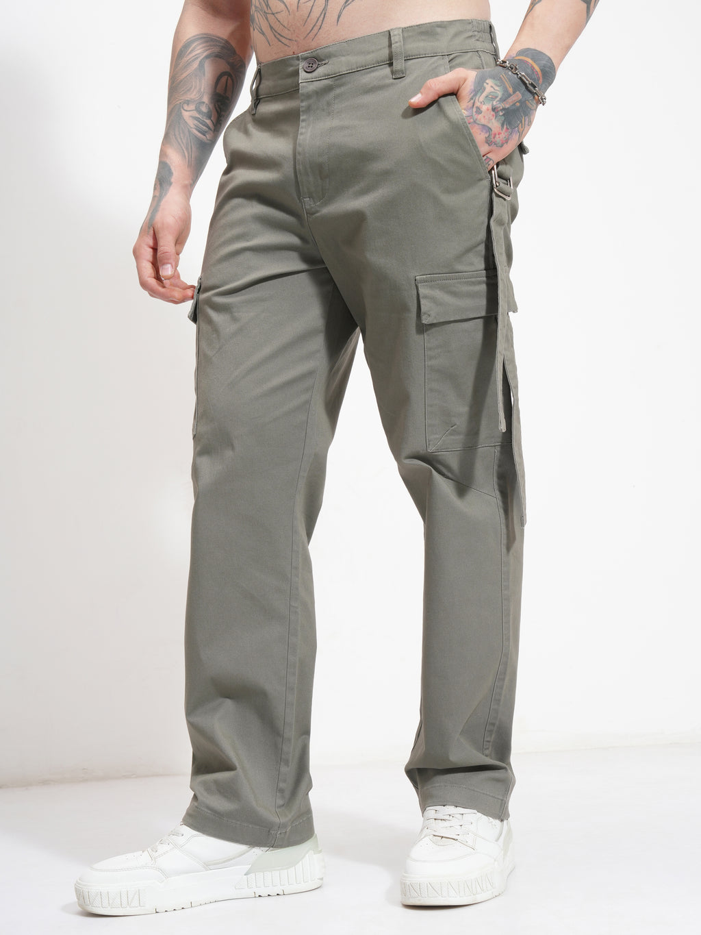 Highlander Men Olive Relaxed Fit Solid Cargo - Olive - Image 4