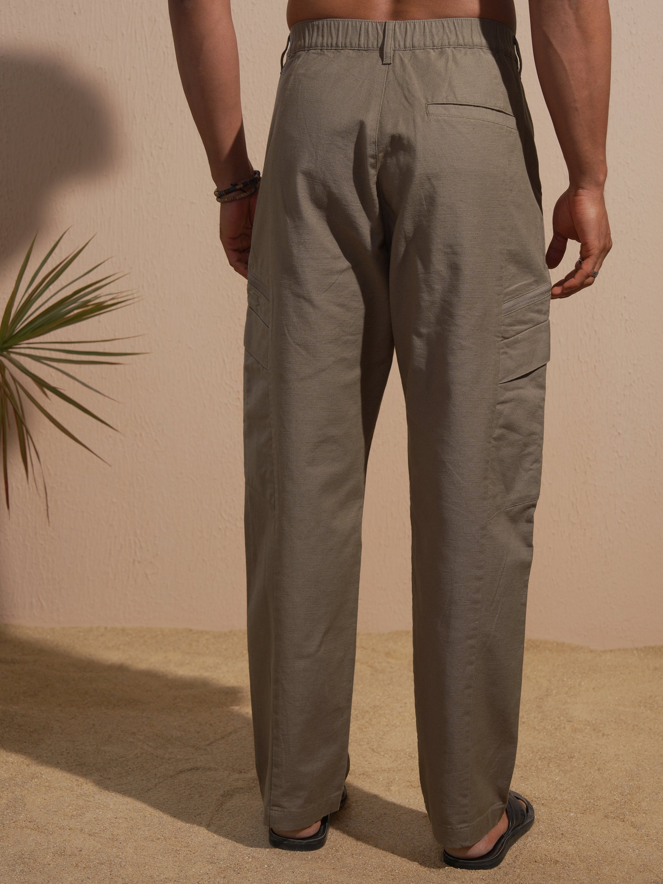 Highlander Men Beige Relaxed Fit Solid Cargo - Beige - Image 3