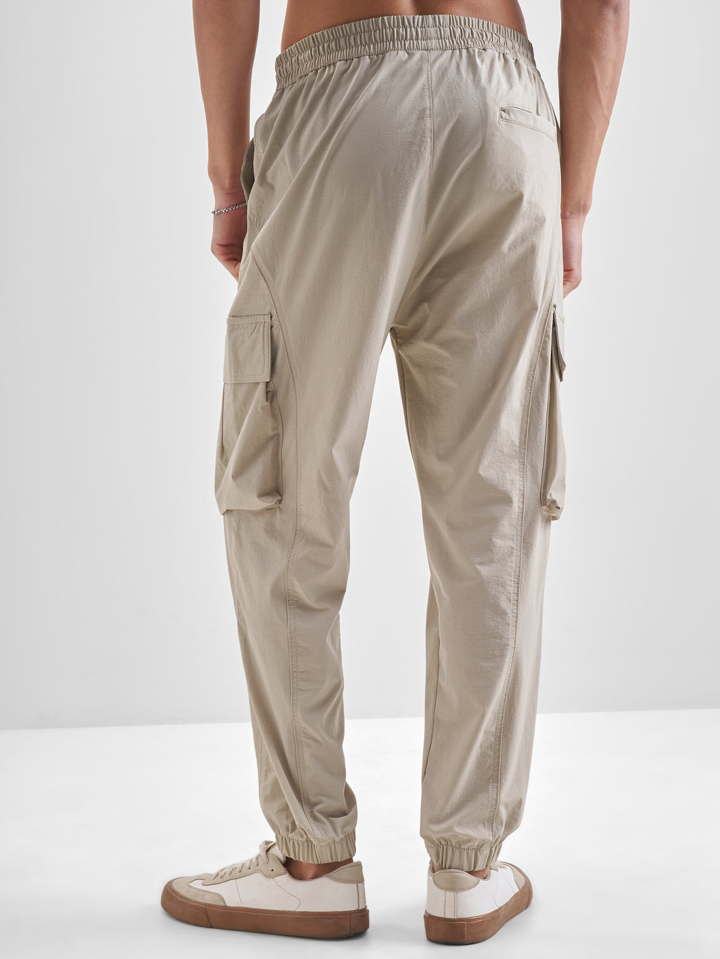 Highlander Men Beige Baggy Fit Solid Cargos - Beige - Image 3