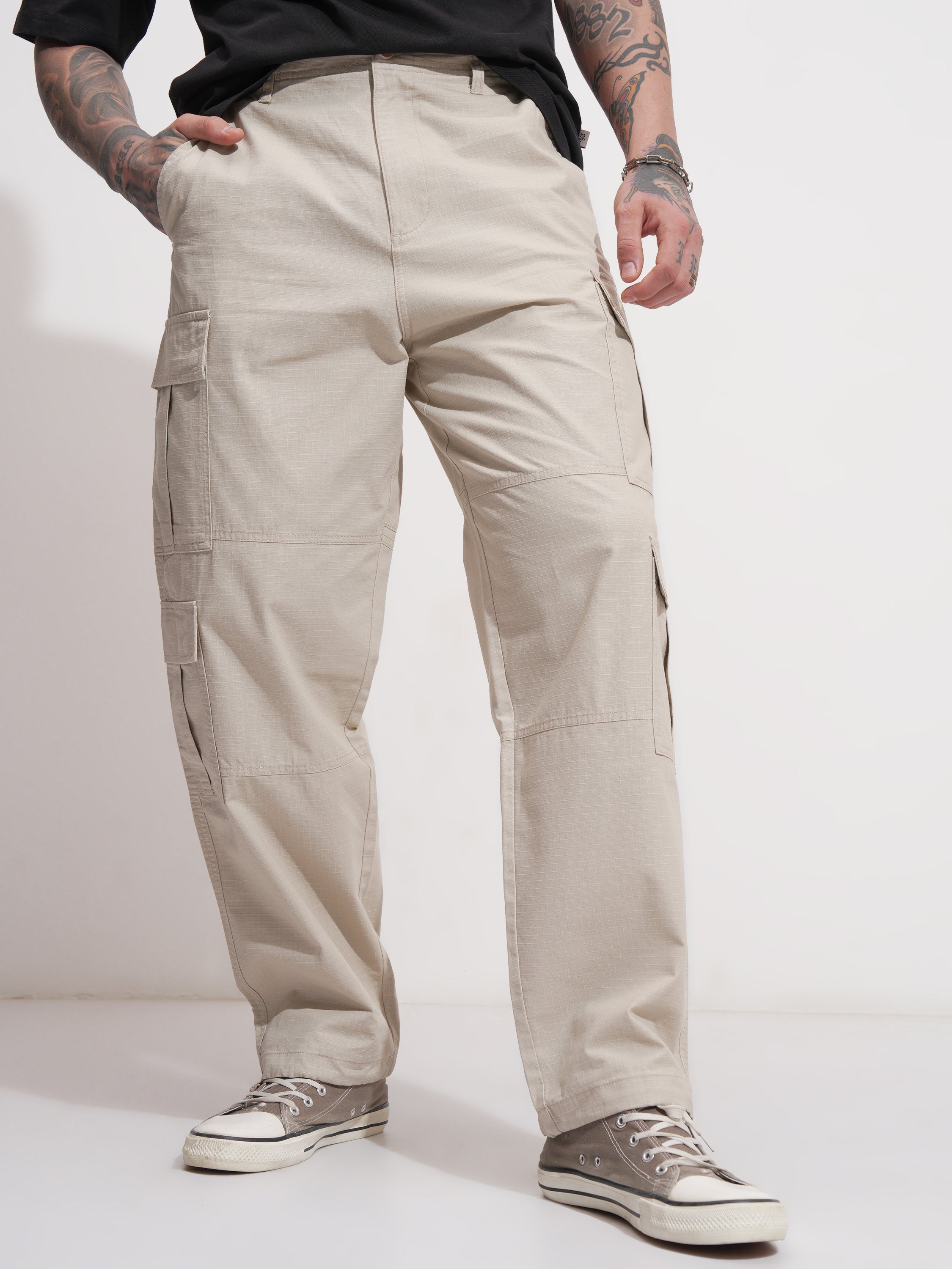 Highlander Men Grey Loose Fit Solid Cargo - Grey - Image 1